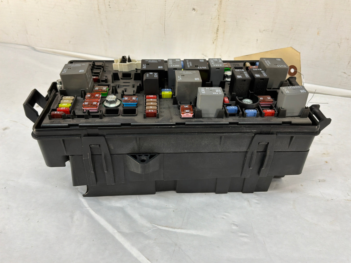 2013 Chevy Camaro Engine Motor Bay Accessory Wiring Junction Fuse Relay Box Block OEM