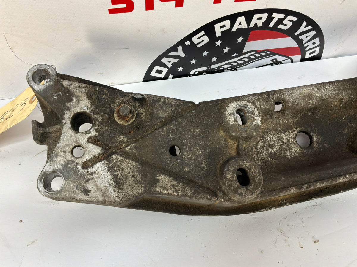 2014 Chevy Caprice PPV Automatic Transmission Crossmember Mount Support OEM