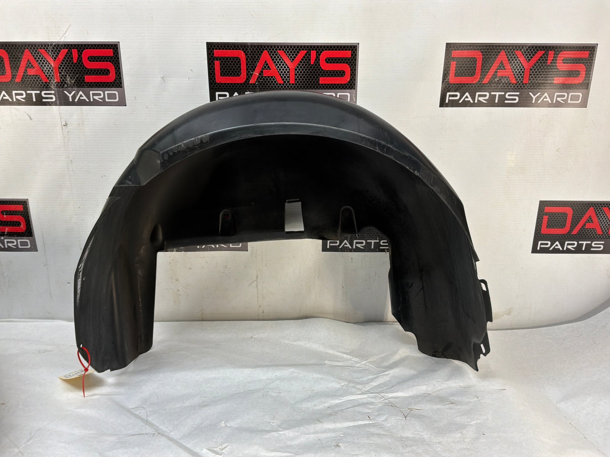 Rear rh wheel liner - Day's Parts Yard