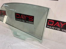 Rh rear door window glass - Day's Parts Yard