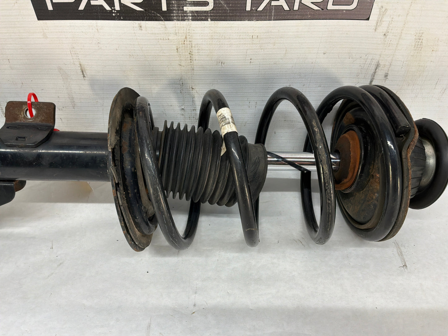 2009 Pontiac G8 GT RH Passenger Front Suspension Strut Assembly OEM