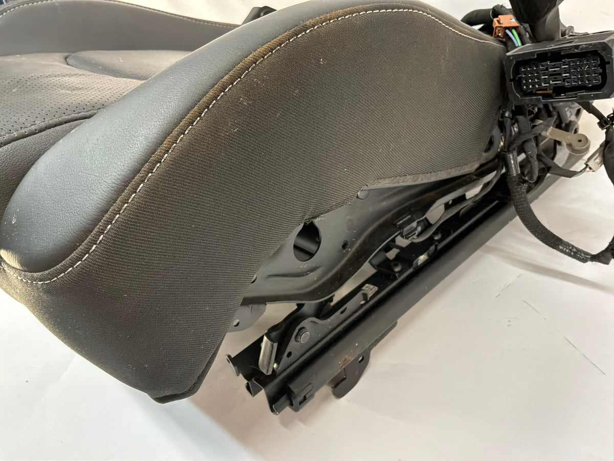 2021 Chevy Camaro SS RH Passenger Front Lower Bottom Seat w/ Rail OEM