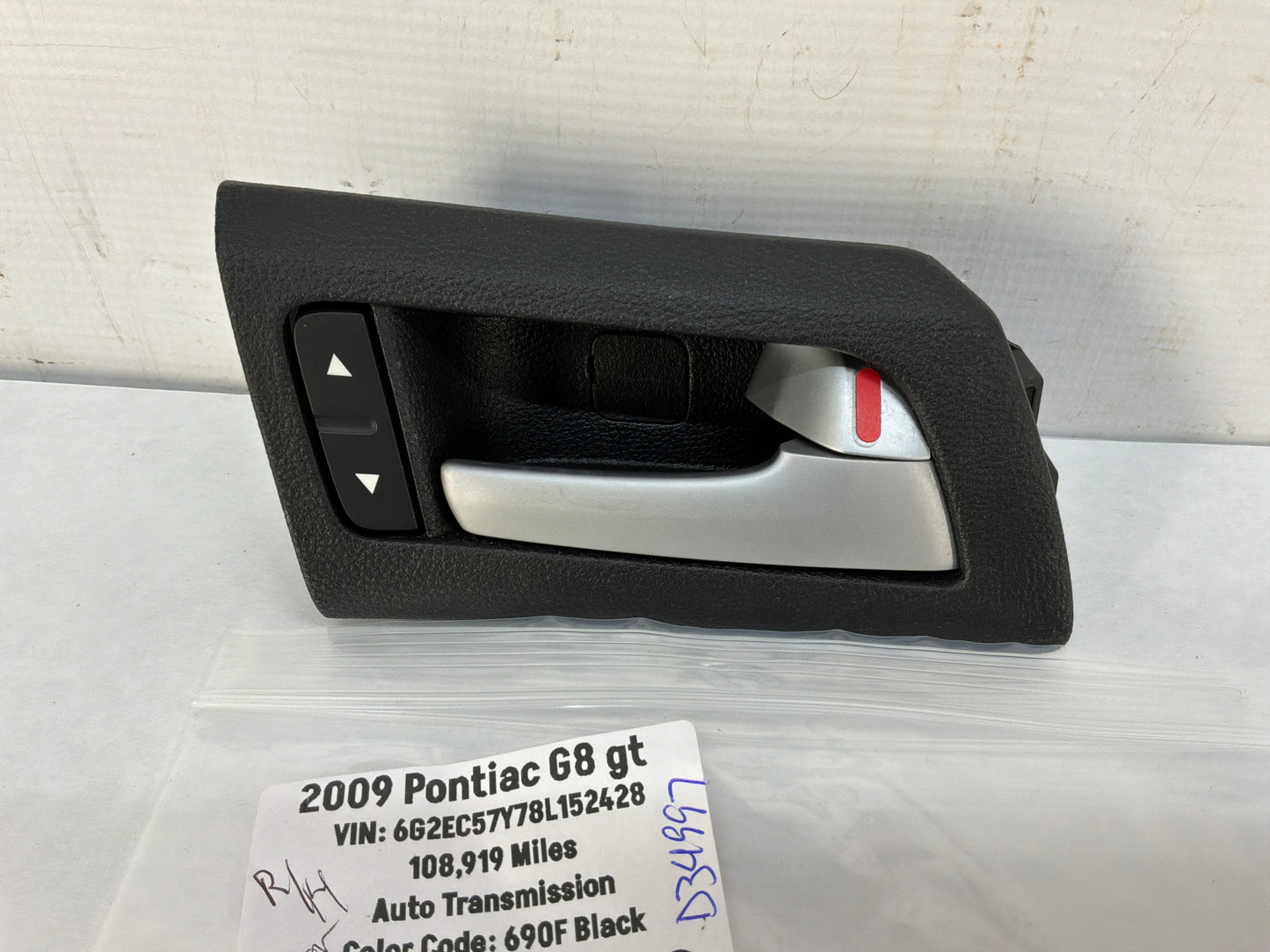 2009 Pontiac G8 RH Passenger Rear Interior Door Handle OEM - Day's Parts Yard