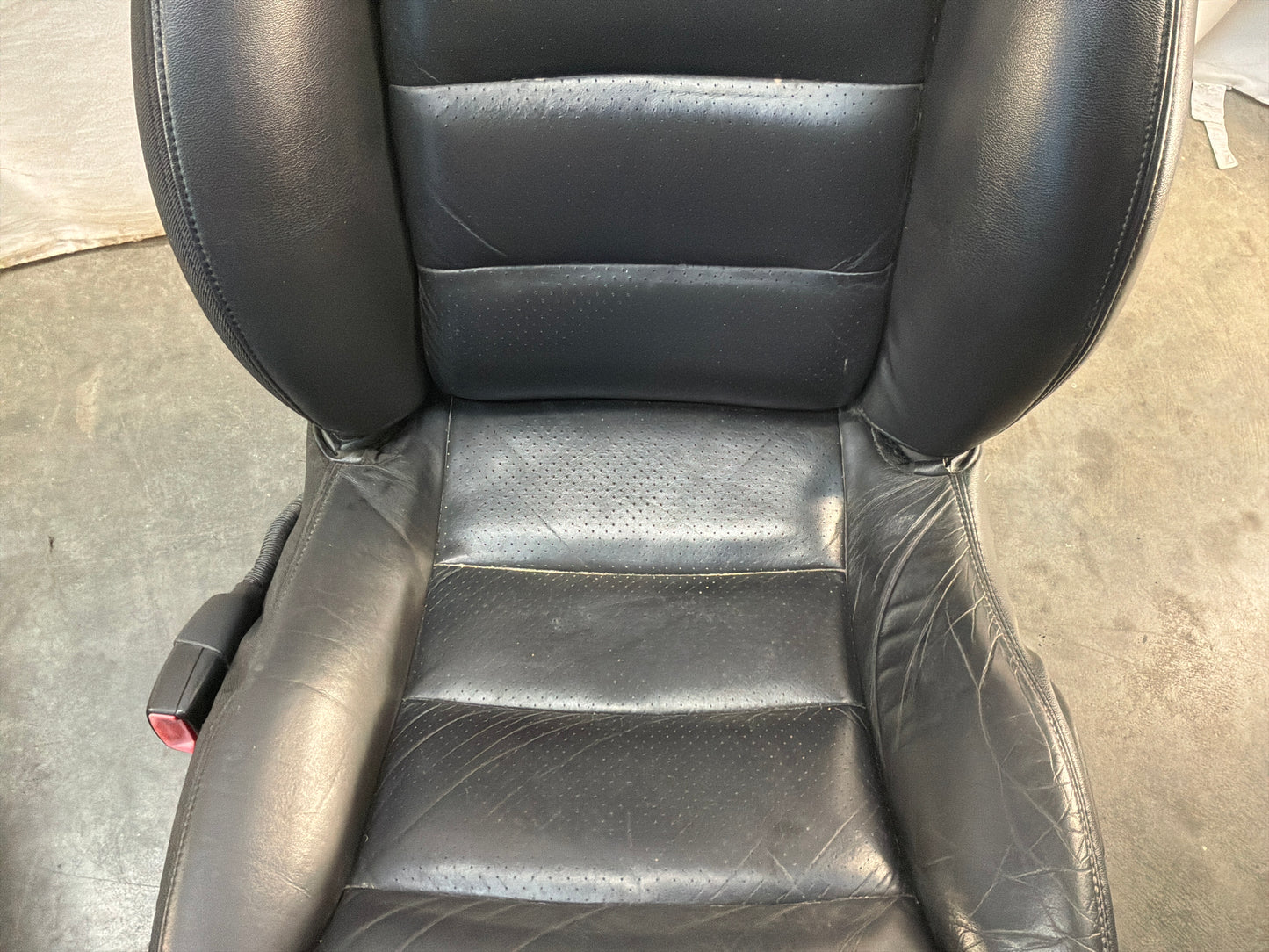 Front seats - Day's Parts Yard