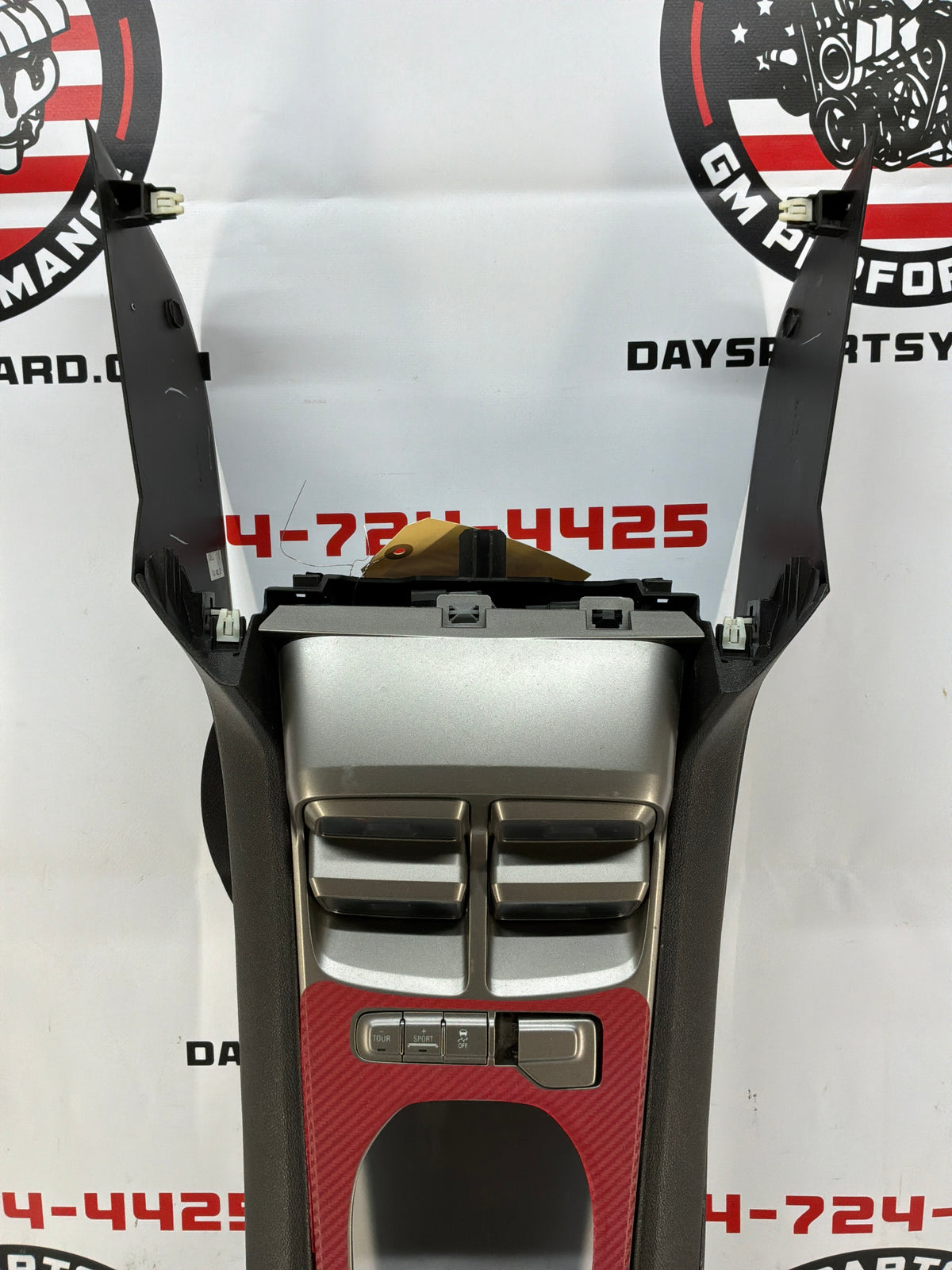 2013 Chevy Camaro ZL1 Center Console Arm Rest w/ Auxiliary Gauges OEM