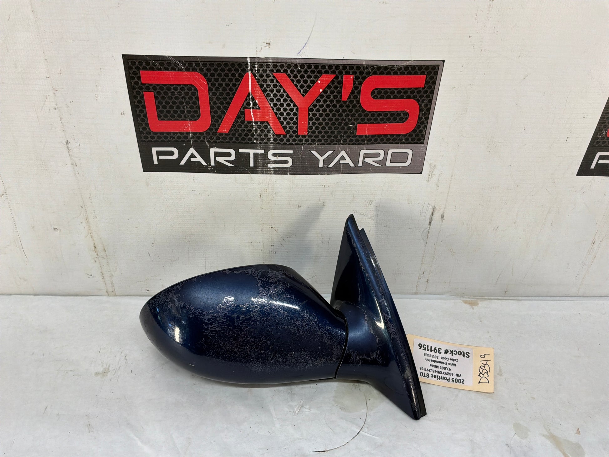 Rh mirror - Day's Parts Yard