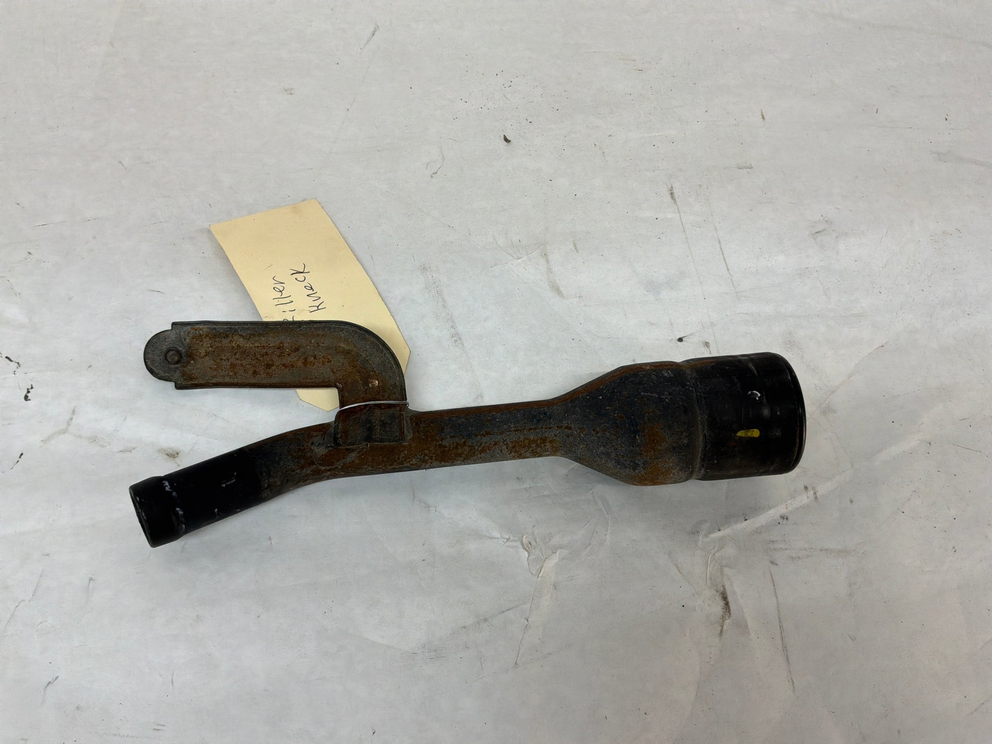 Filler neck - Day's Parts Yard