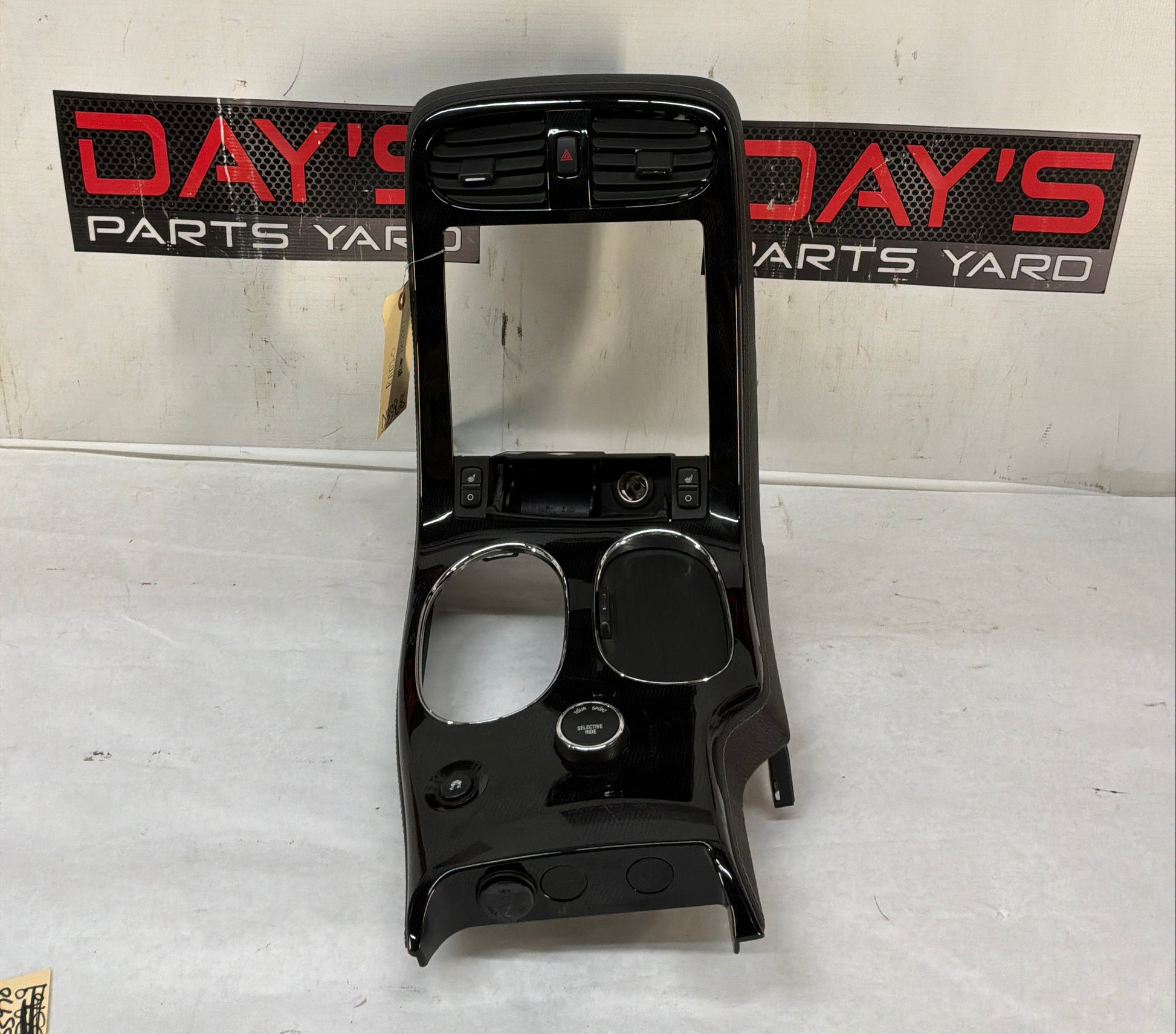 Radio bezel - Day's Parts Yard