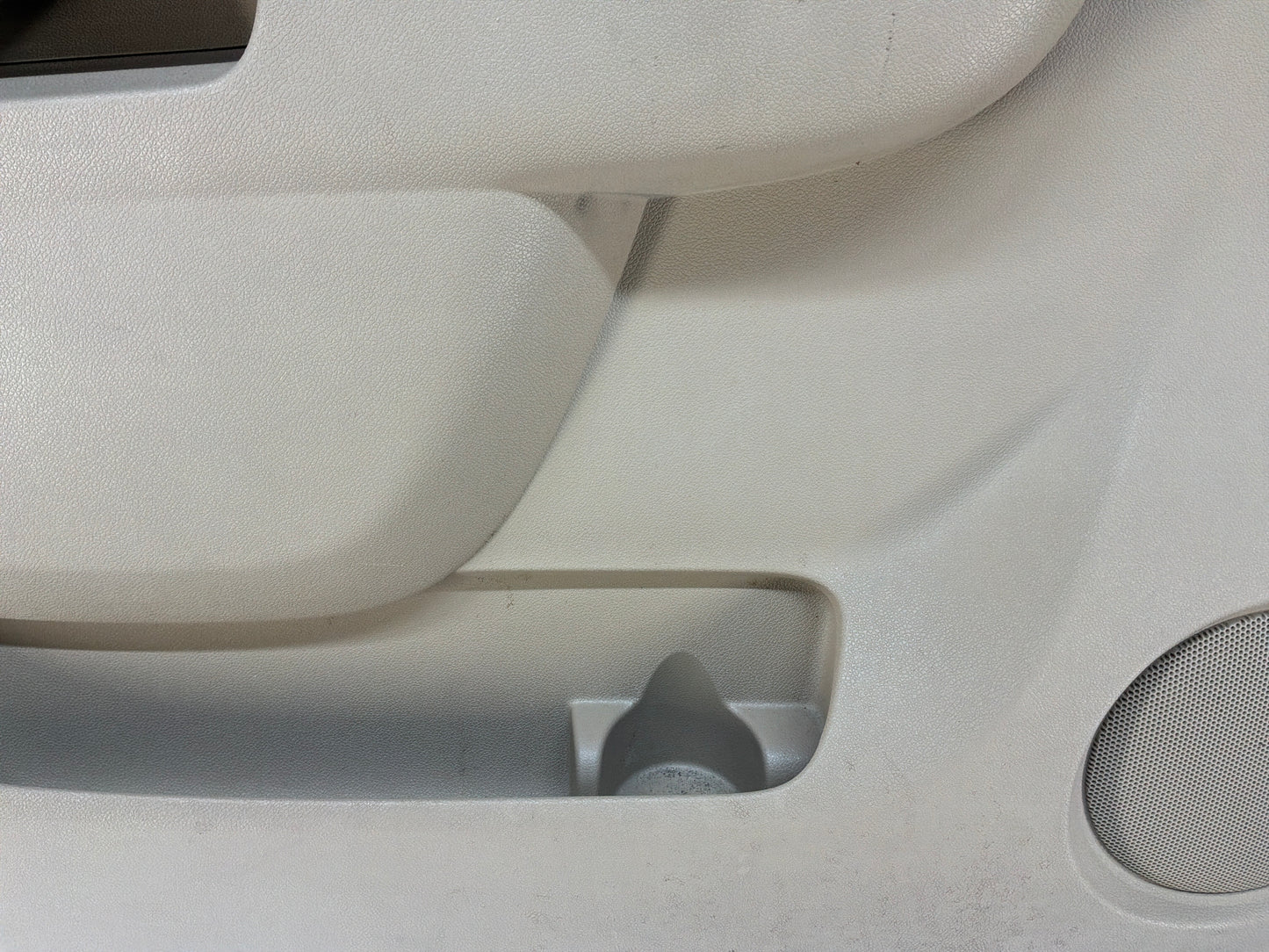 2012 Chevy Avalanche LH Driver Front Interior Door Panel Cashmere OEM
