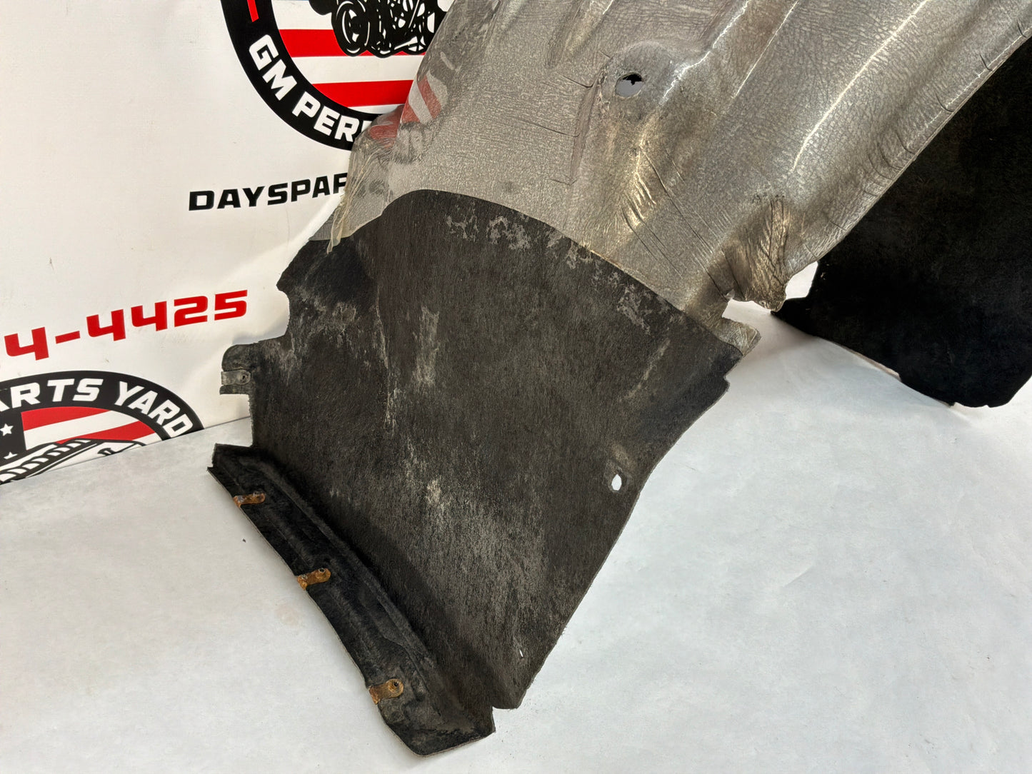 2016 Cadillac CTS-V RH Passenger Rear Fender Wheel House Well Liner OEM