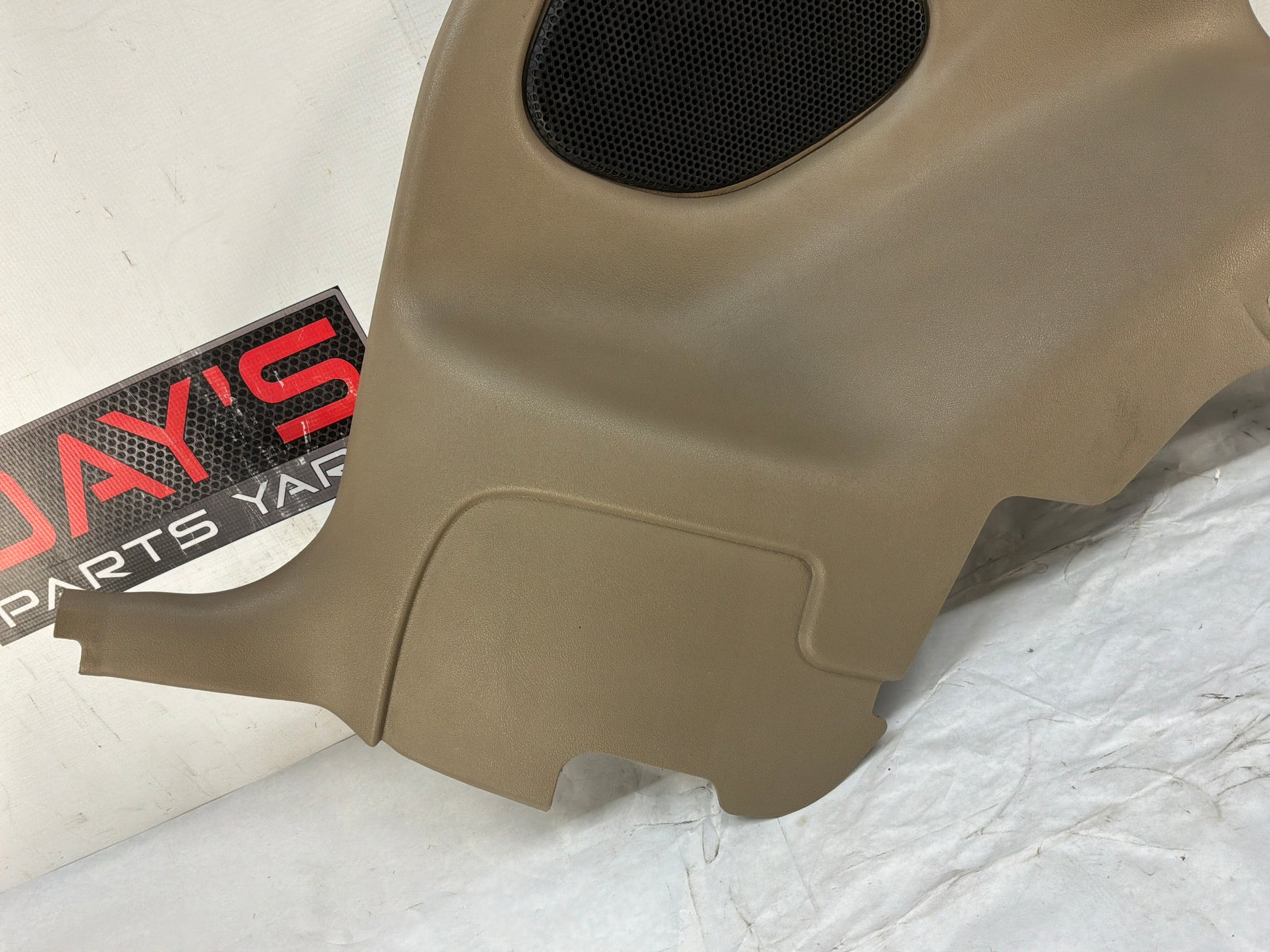 Rh rear door panel - Day's Parts Yard