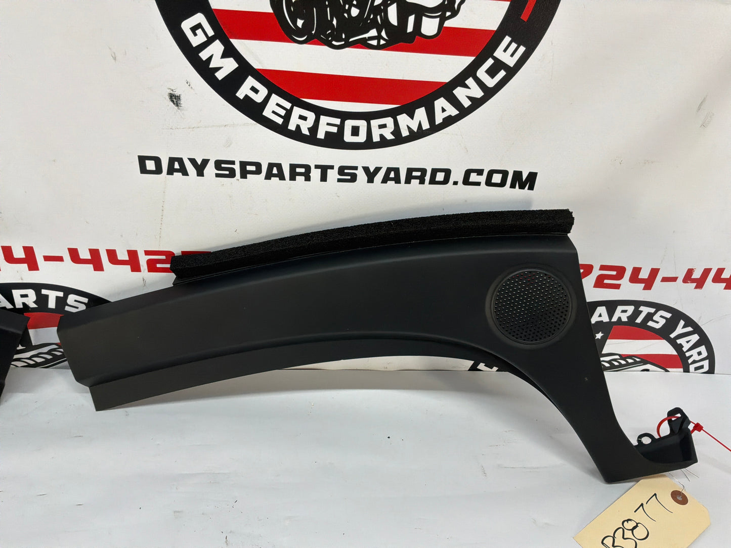 2008 Pontiac G8 Base RH & LH Dash Cowl Defrost Trim Extensions Panels OEM