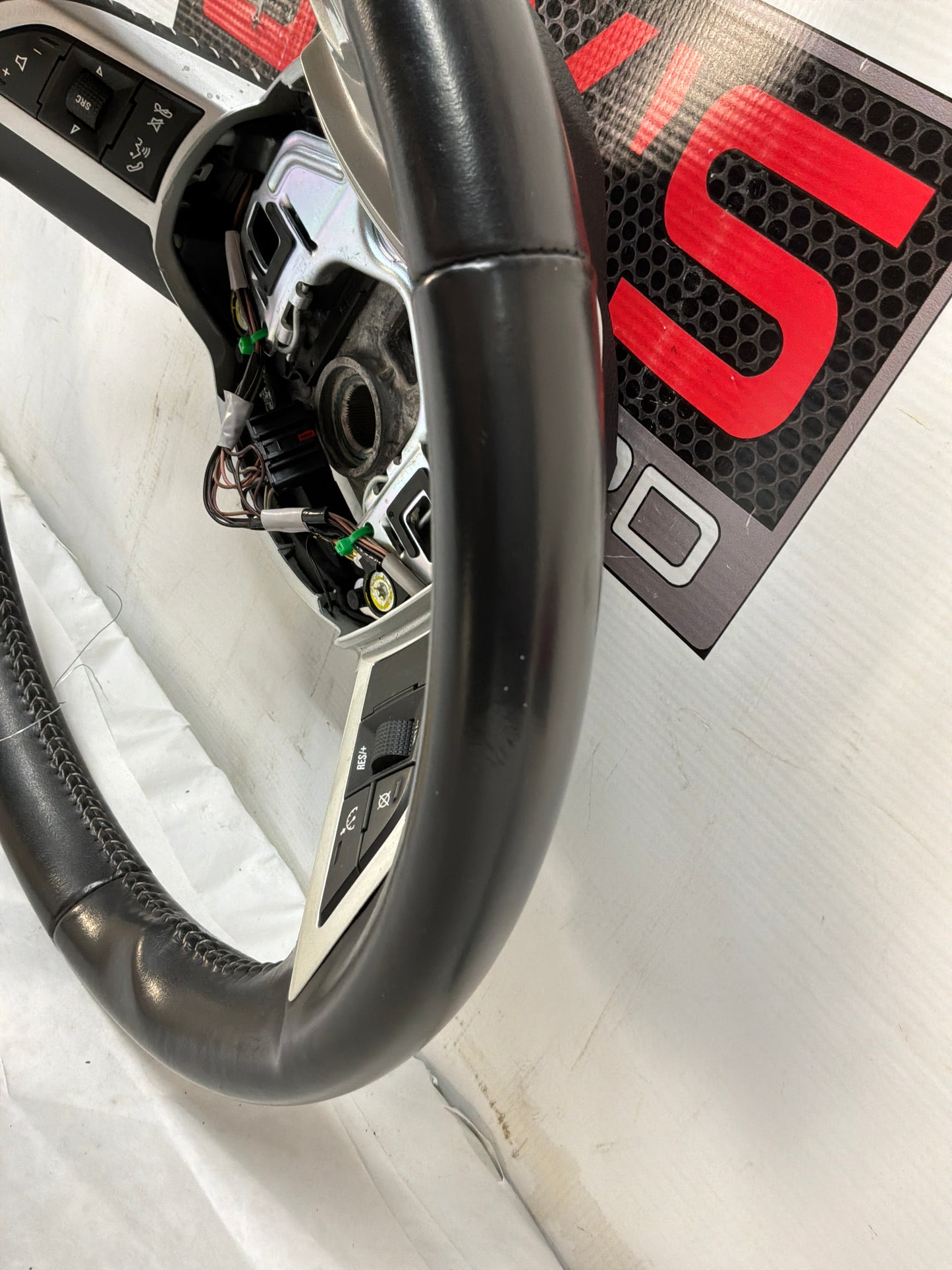 2010 Chevy Camaro SS Steering Wheel OEM - Day's Parts Yard