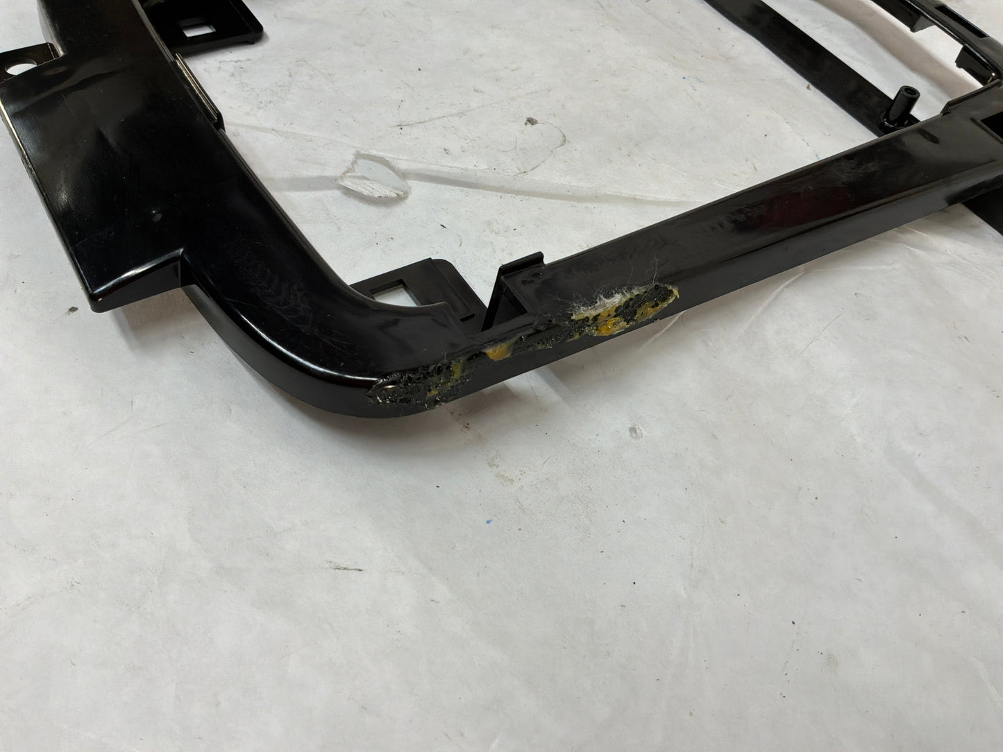 2015 Chevy SS Sedan Over Head Console Dome Light Frame Bracket Bezel OEM
