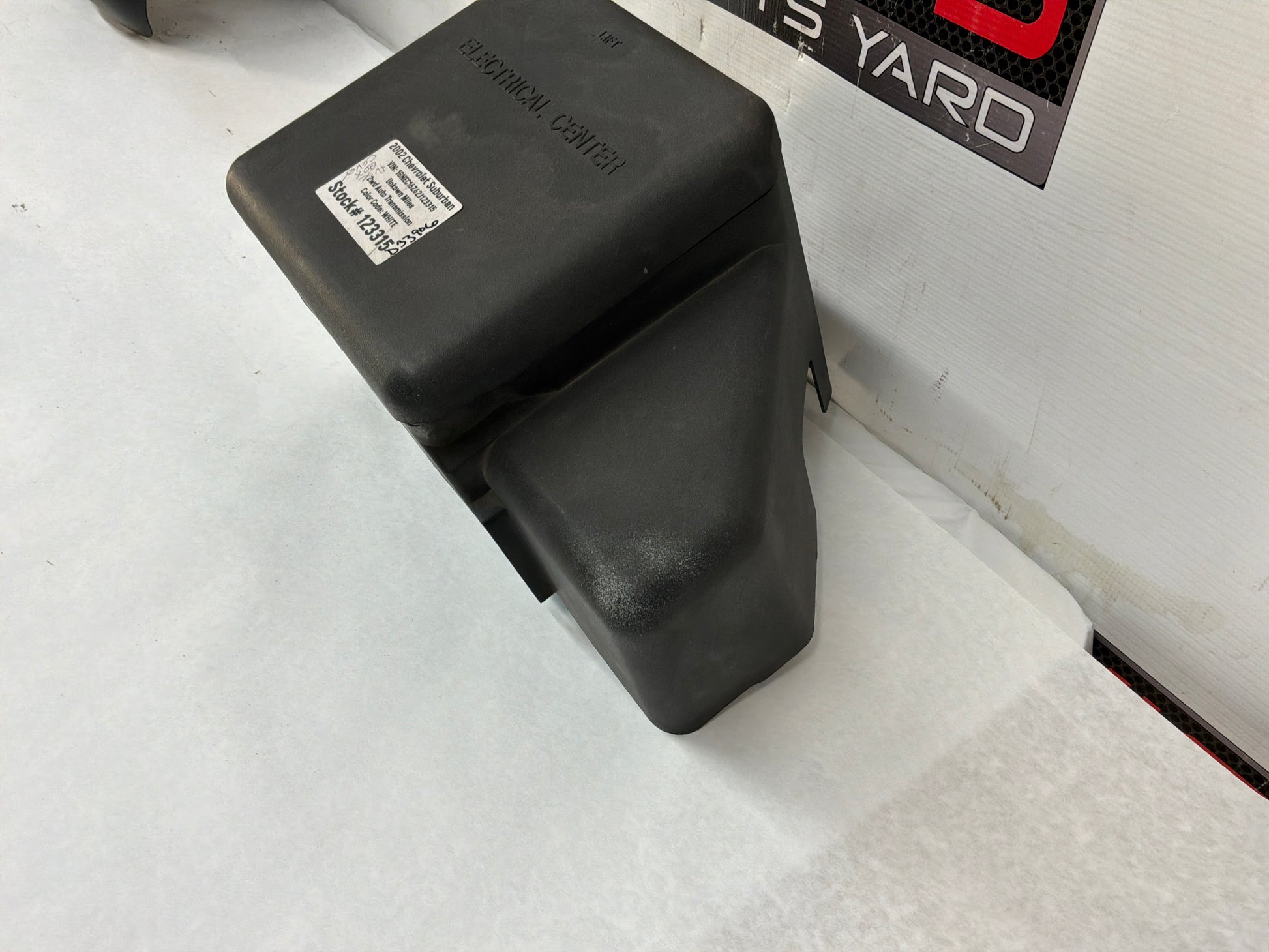 Fuse box cover - Day's Parts Yard
