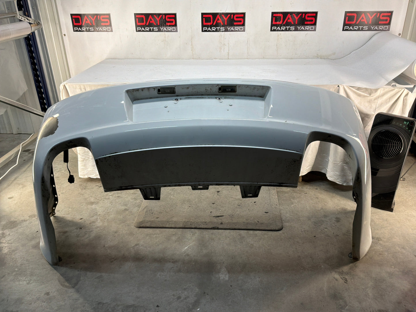 Rear bumper - Day's Parts Yard