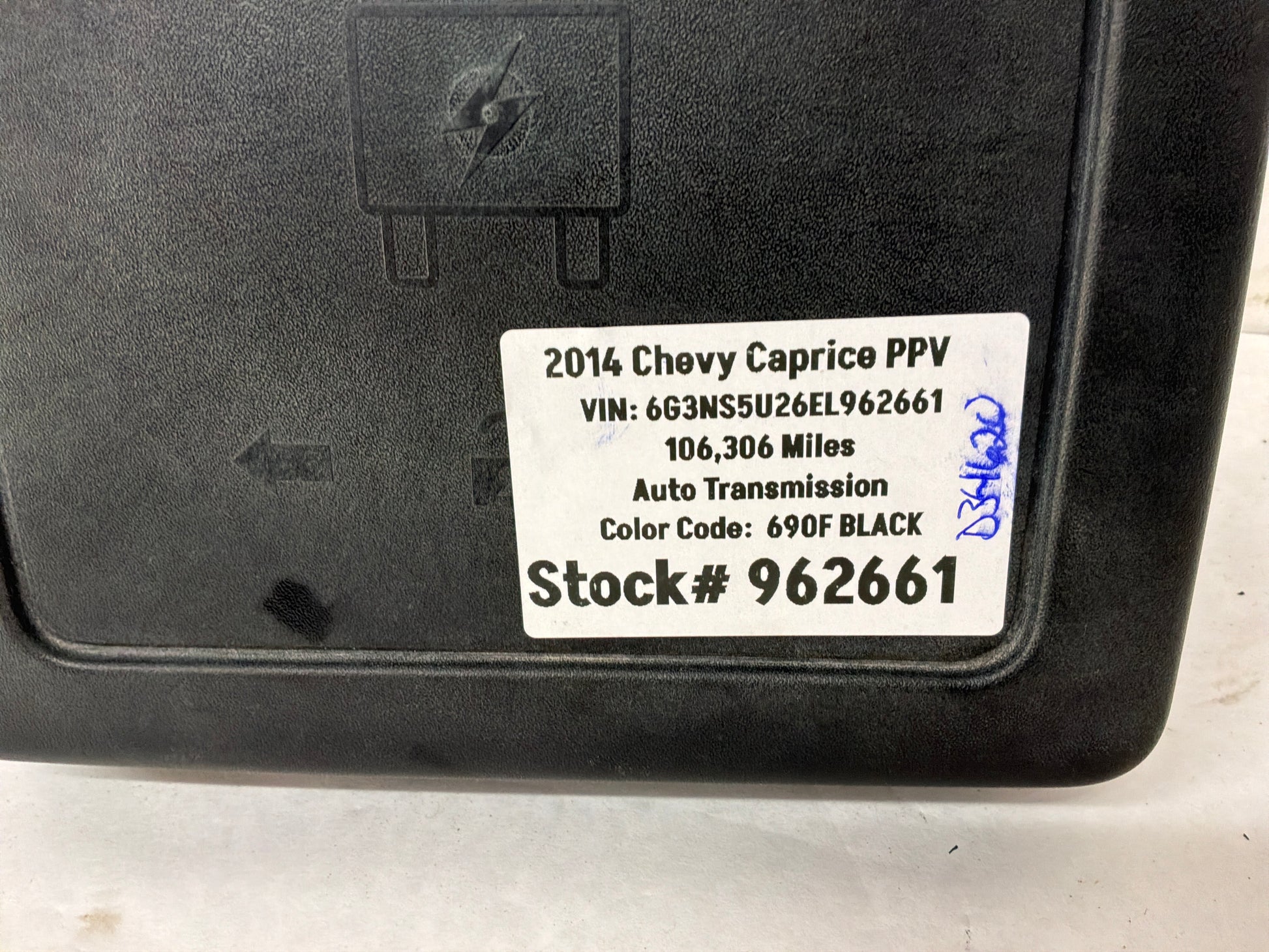 Fuse box lid - Day's Parts Yard