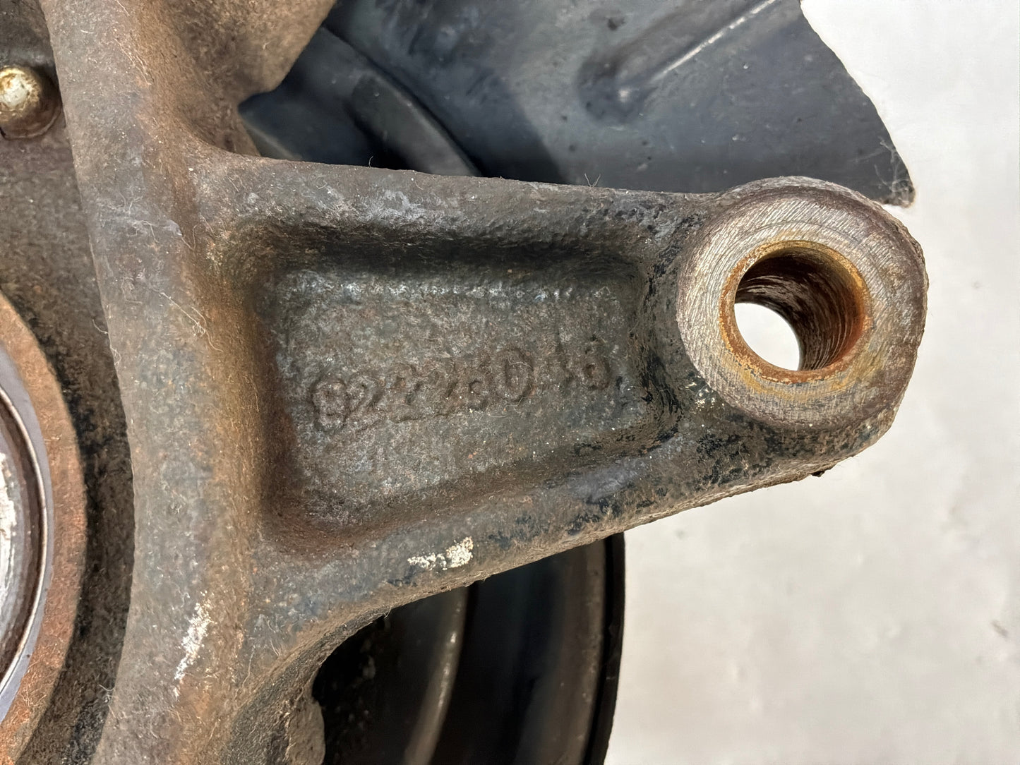 2016 Chevy Caprice PPV RH Passenger Rear Suspension Spindle Hub Knuckle Assembly OEM