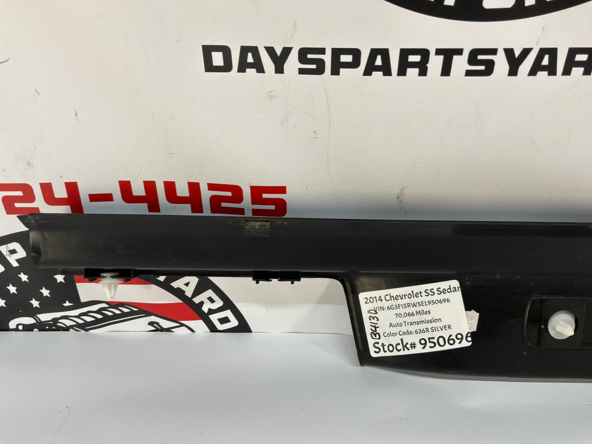2014 Chevy SS Sedan RH Passenger Front Door Scuff Sill Plate Panel Trim OEM