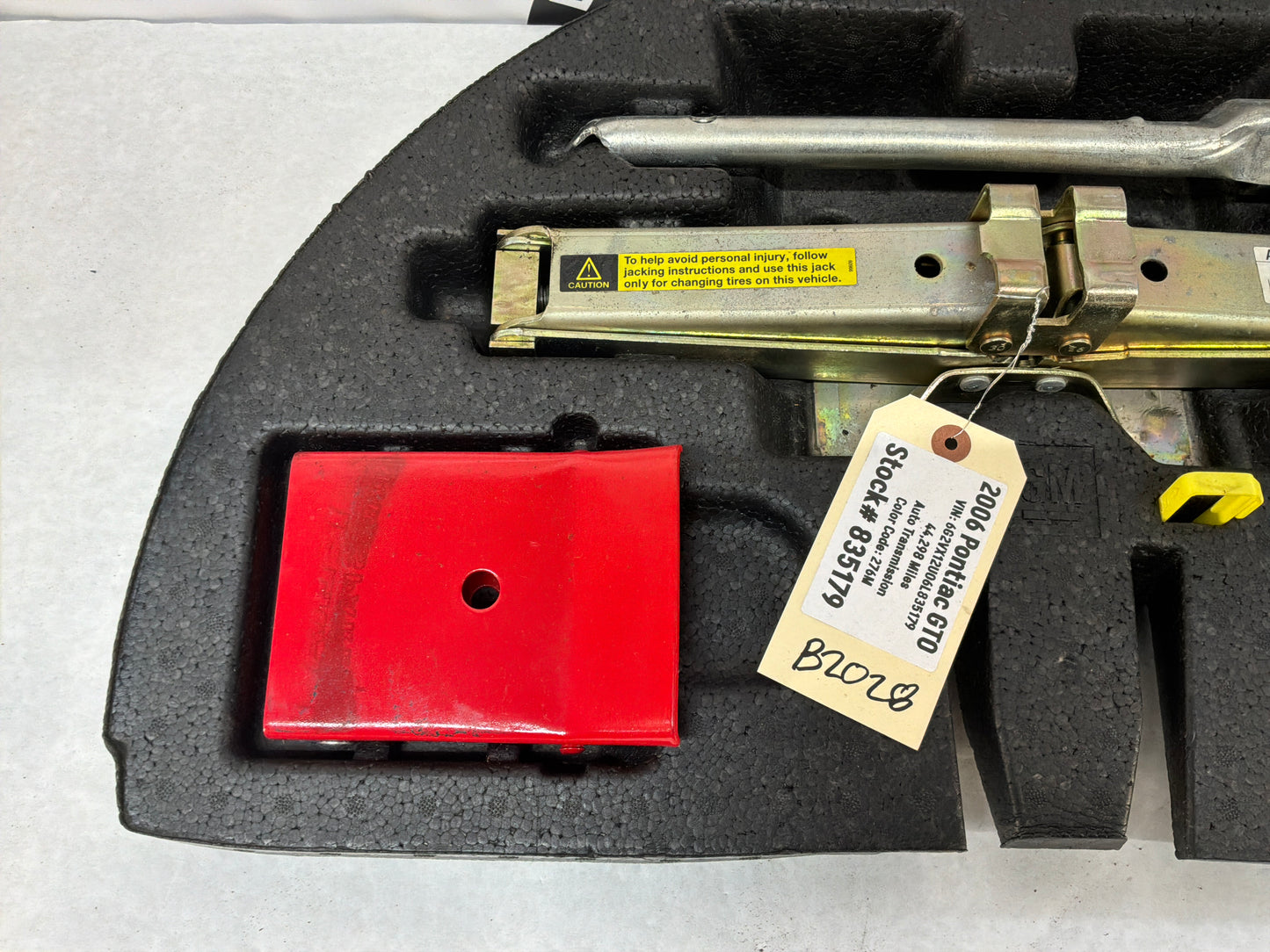 2006 Pontiac GTO Emergency Spare Tire Jack Tool Kit OEM