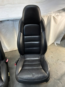 Front seats - Day's Parts Yard