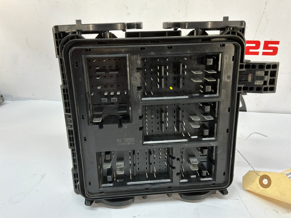 2017 Chevrolet SS Sedan Engine Bay Fuse Relay Wiring Wire Harness Junction Box Block Cover OEM