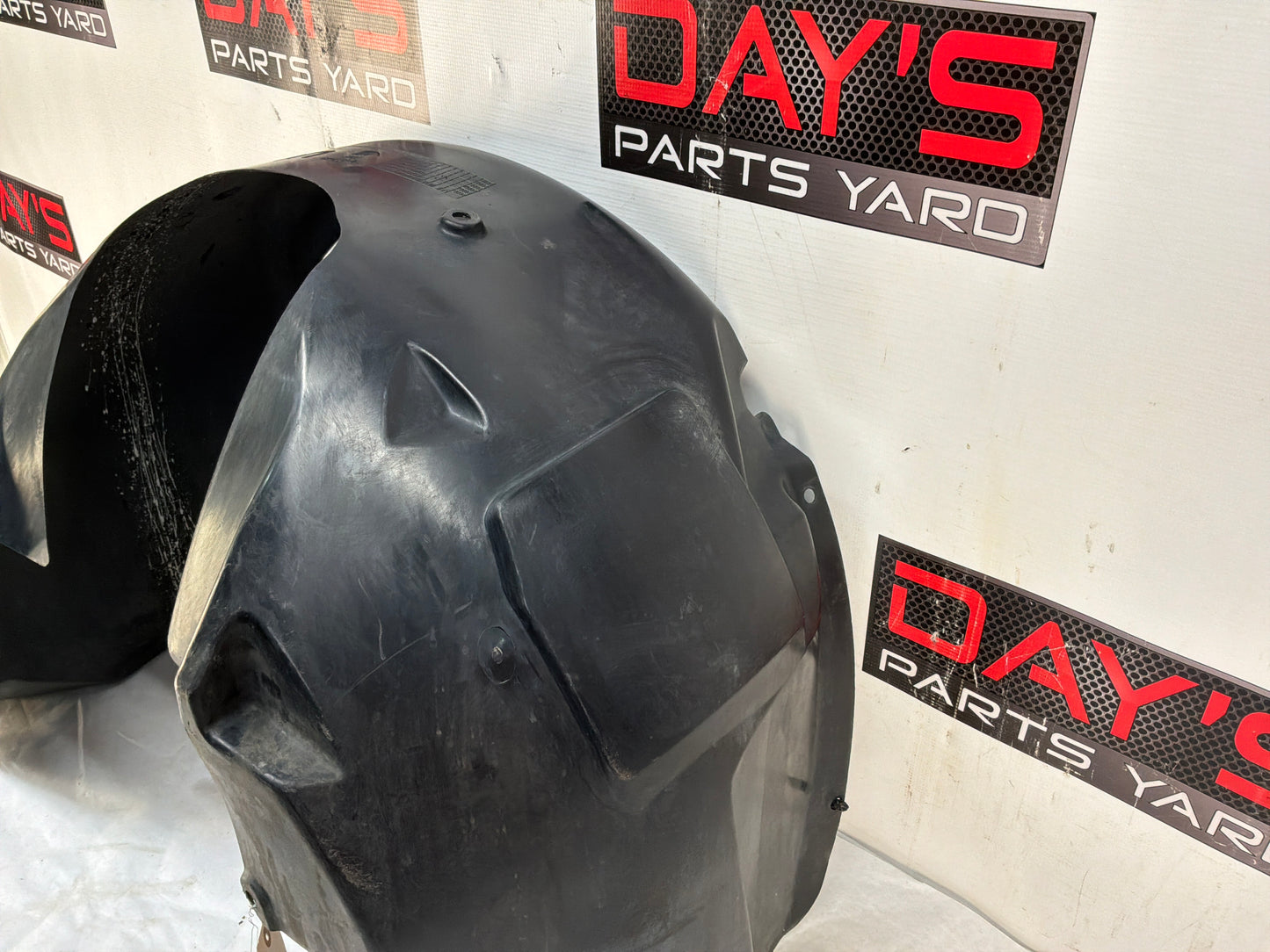 2008 Pontiac G8 GT LH Driver Front Fender Wheel Well Liner House OEM