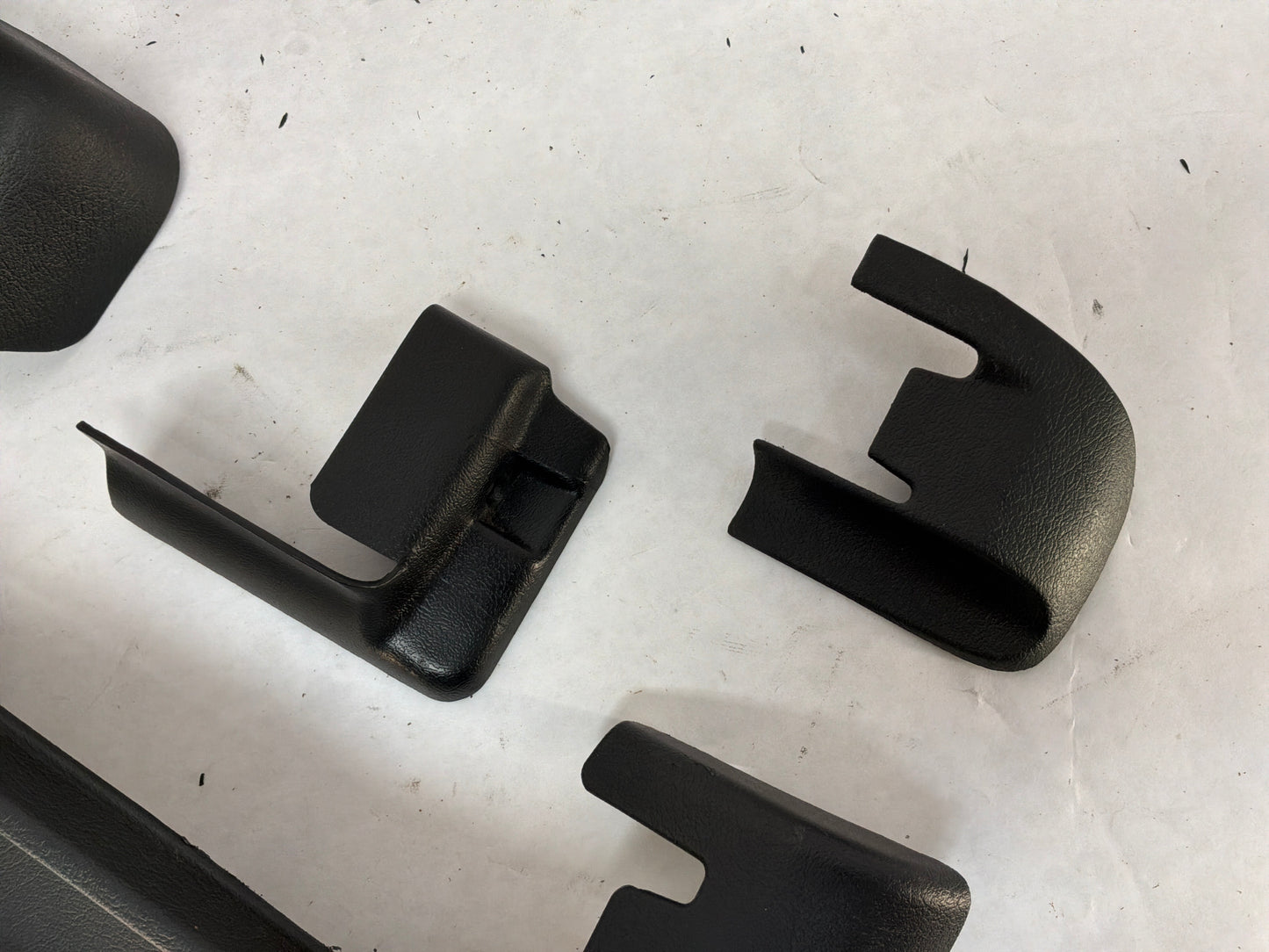 2005 Pontiac GTO RH Passenger Seat Rail Frame Track Trim Cover Set OEM