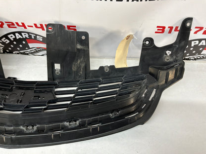 2017 Chevy SS Sedan Front Bumper Upper Grille OEM