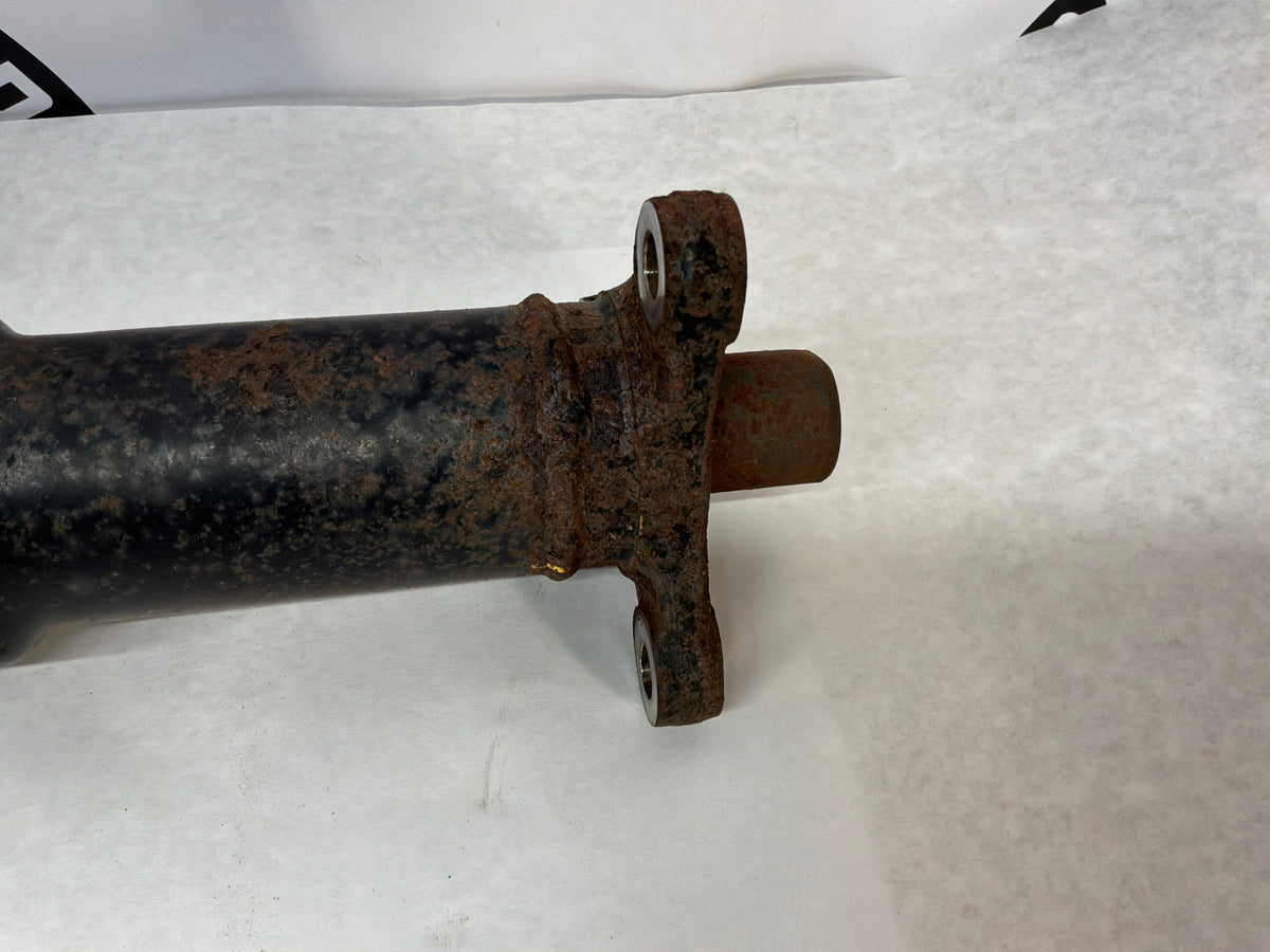 2016 Chevy Caprice PPV Drive Shaft Driveshaft Propeller Shaft OEM