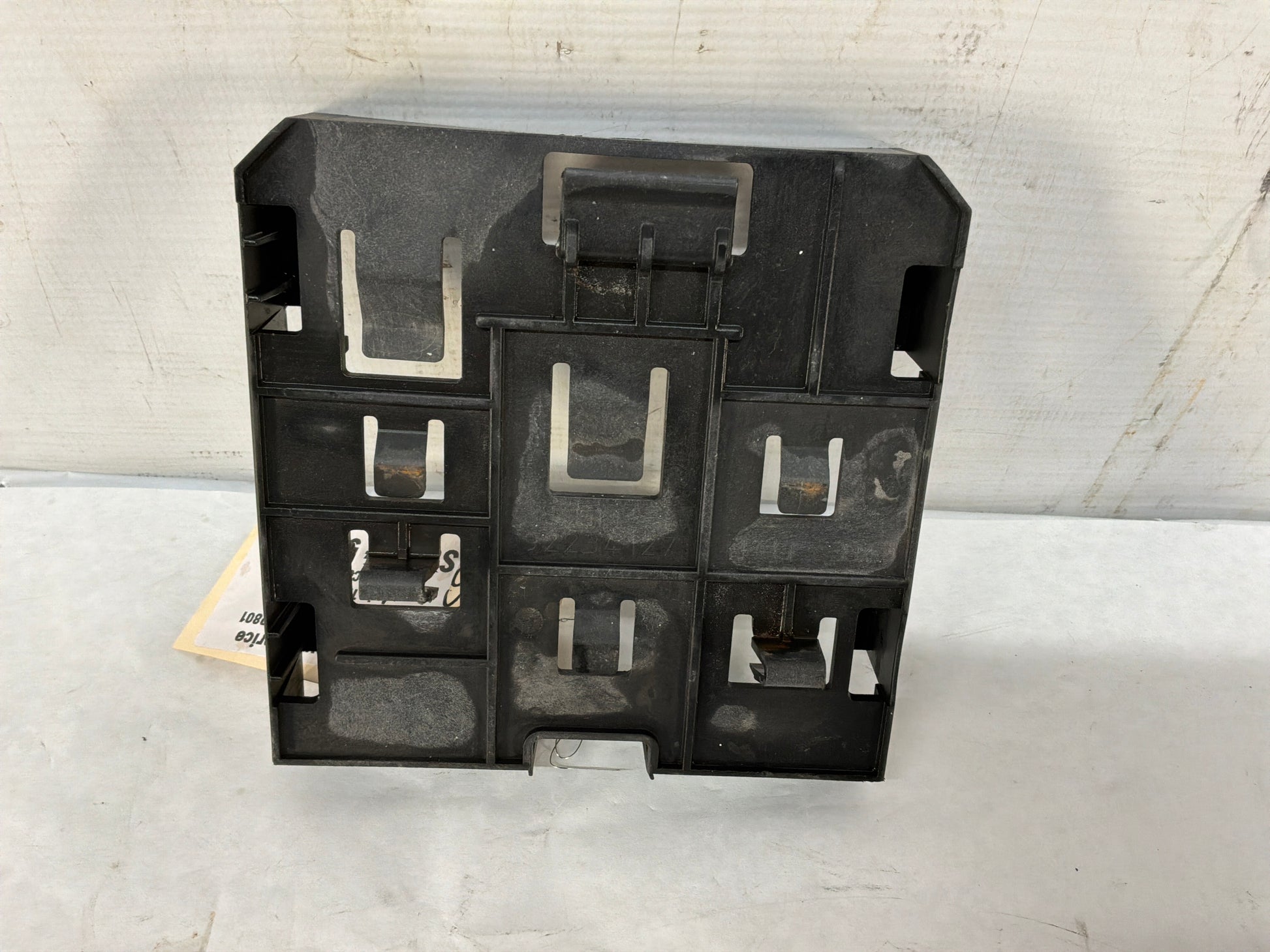 Bracket - Day's Parts Yard