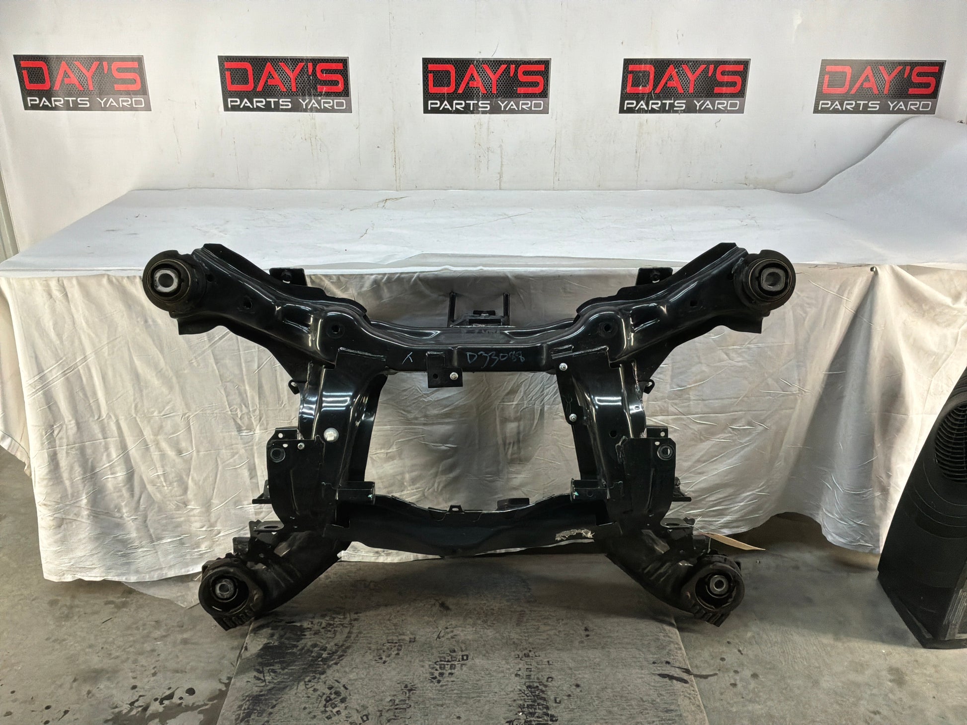 Rear cradle - Day's Parts Yard