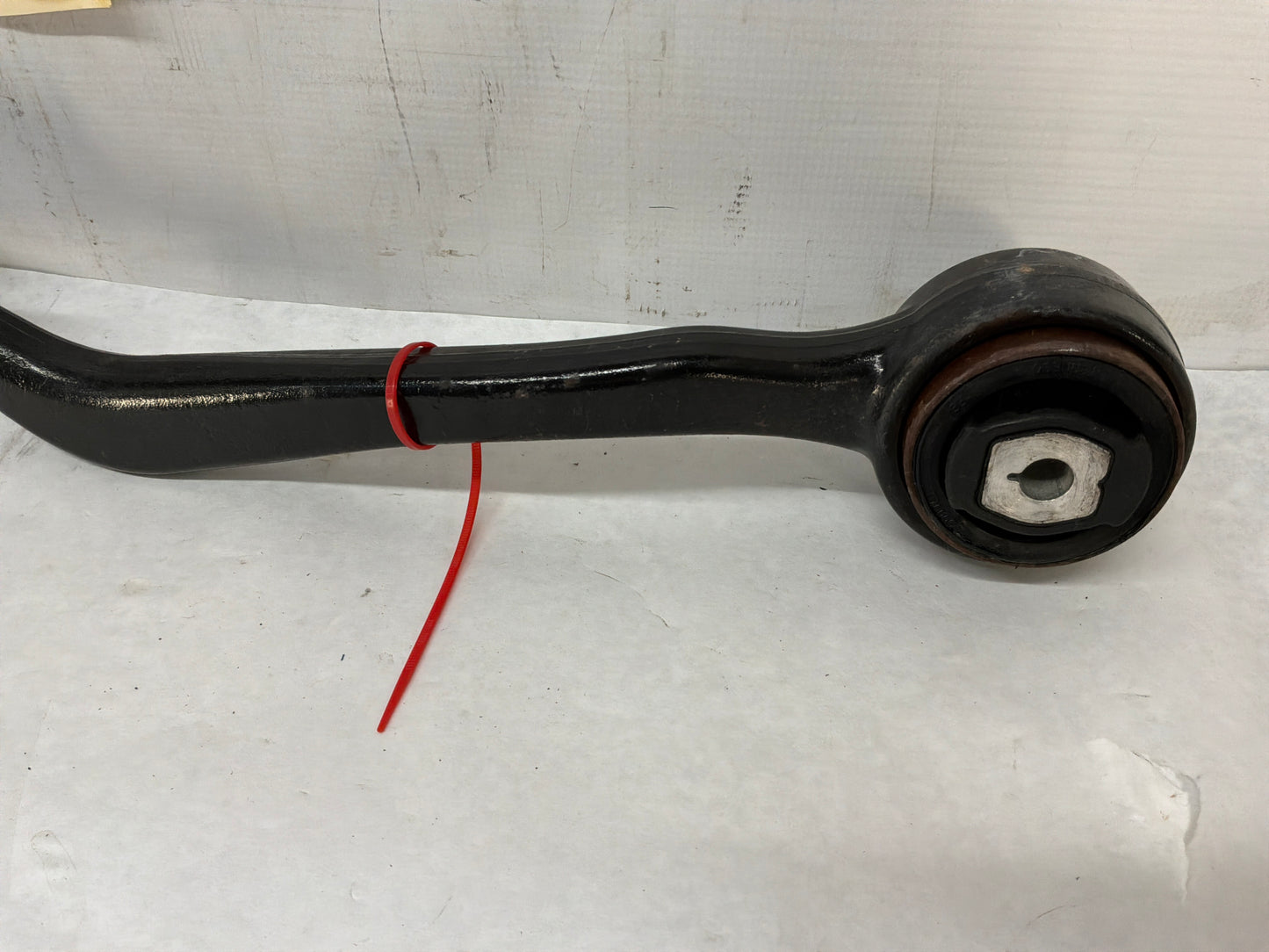 Rh control arm - Day's Parts Yard