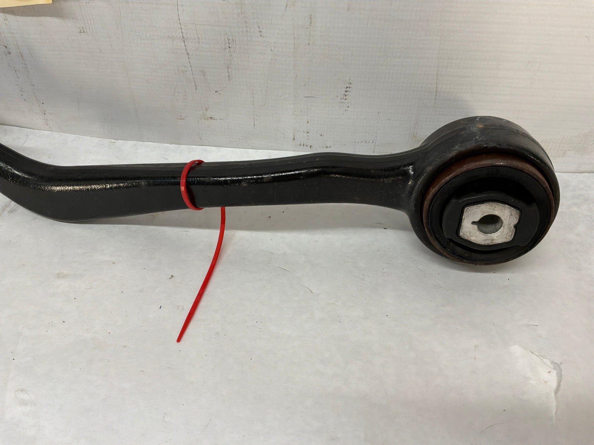 Rh control arm - Day's Parts Yard