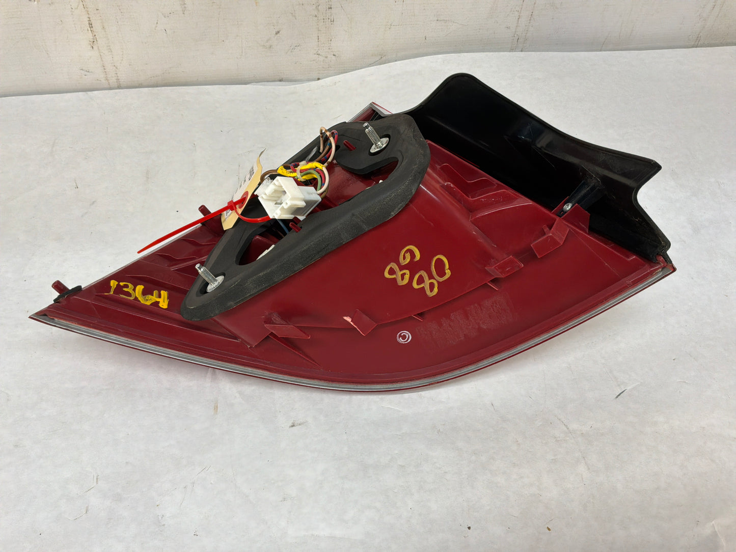 2008 Pontiac G8 RH Passenger Taillight Tail Light Lamp OEM