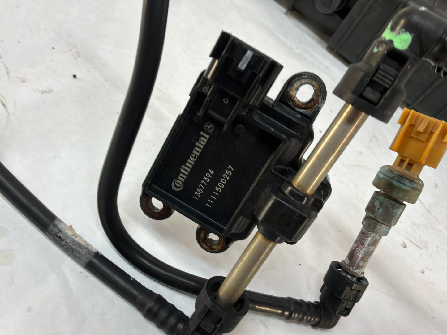 2011 Chevy Caprice PPV Caprice Charcoal Vapor Canister w/Fuel Lines & Wire Harness OEM