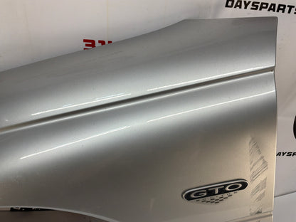 2006 Pontiac GTO LH Driver Front Fender Silver OEM