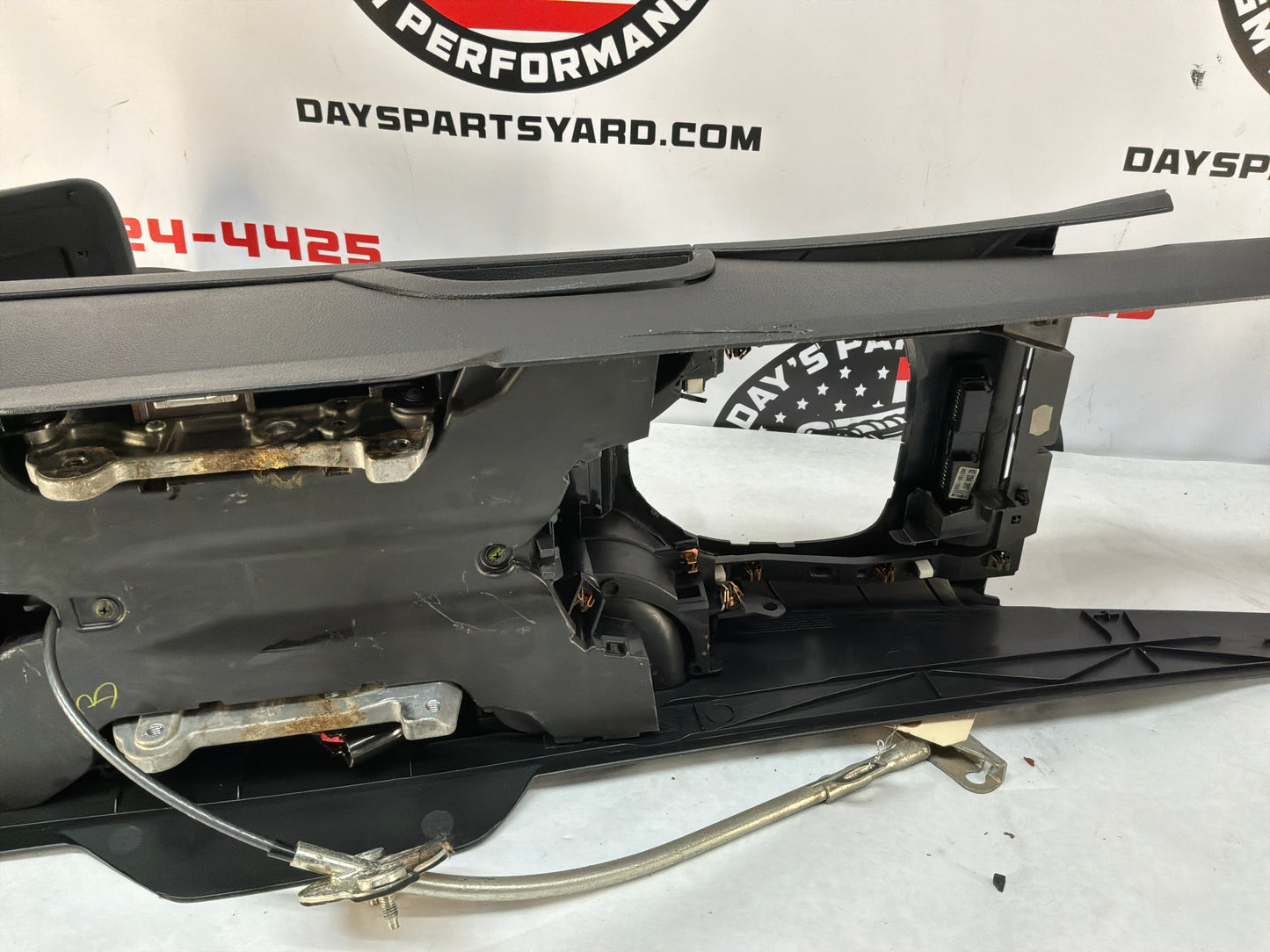 2008 Pontiac G8 Base Center Console Armrest w/ Automatic Shifter OEM