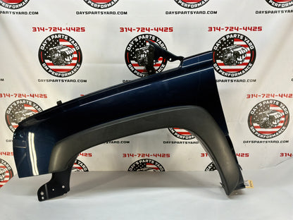 2005 Chevy Silverado 2500HD LH Driver Front Fender OEM