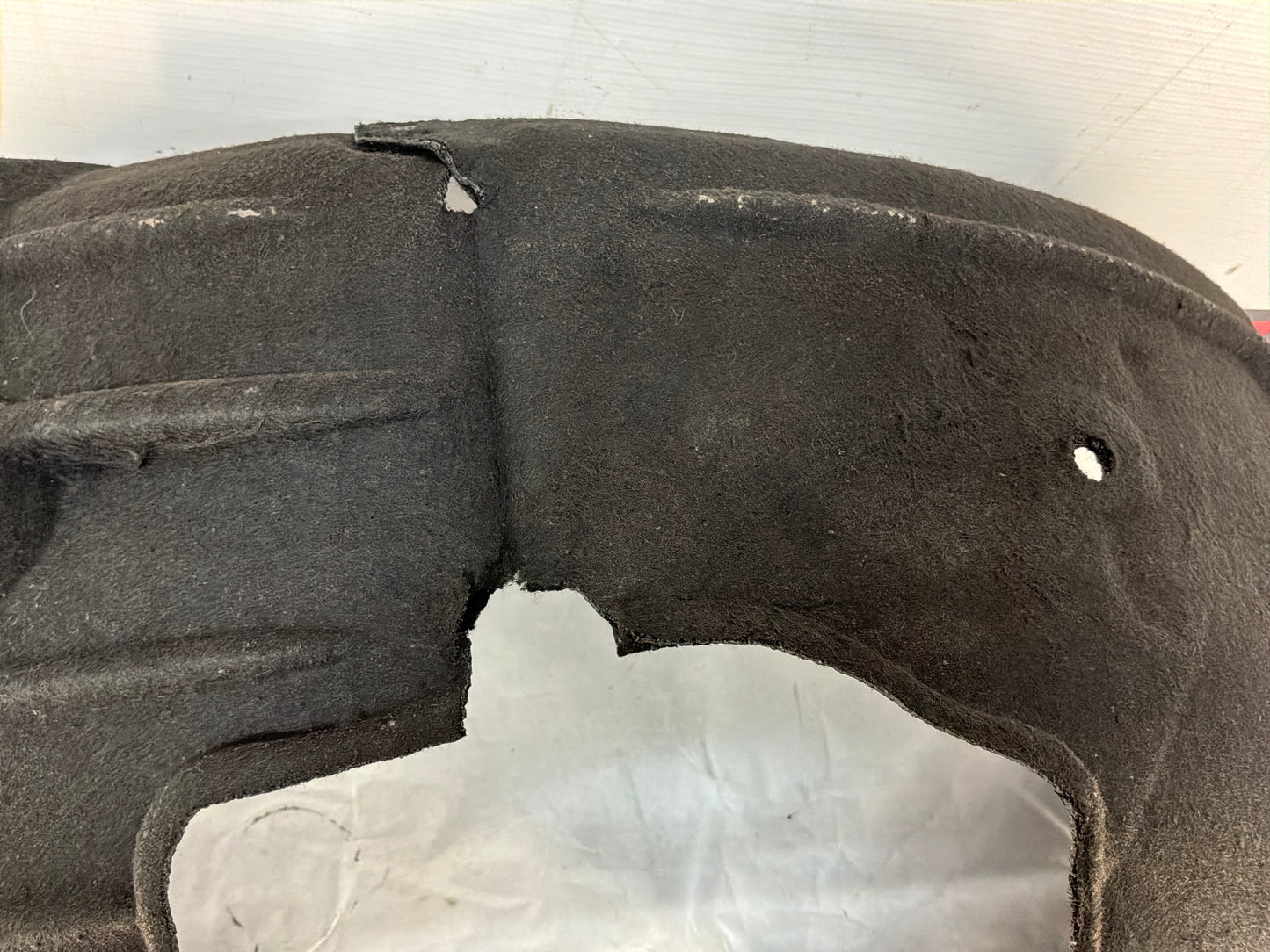 Lh front wheel liner - Day's Parts Yard