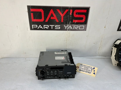 2002 Cadillac Escalade EXT AM FM Cassette Player Radio Stereo OEM