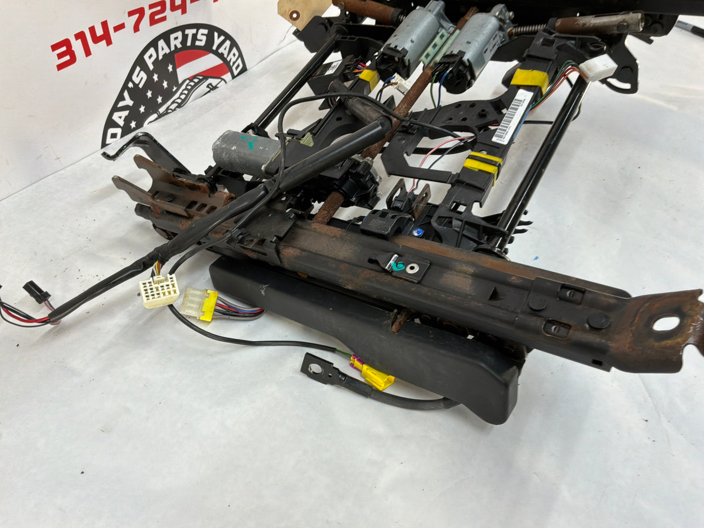 2008 Pontiac G8 Base RH Passenger Front Seat Bottom Frame Rail Motor Set Assembly OEM