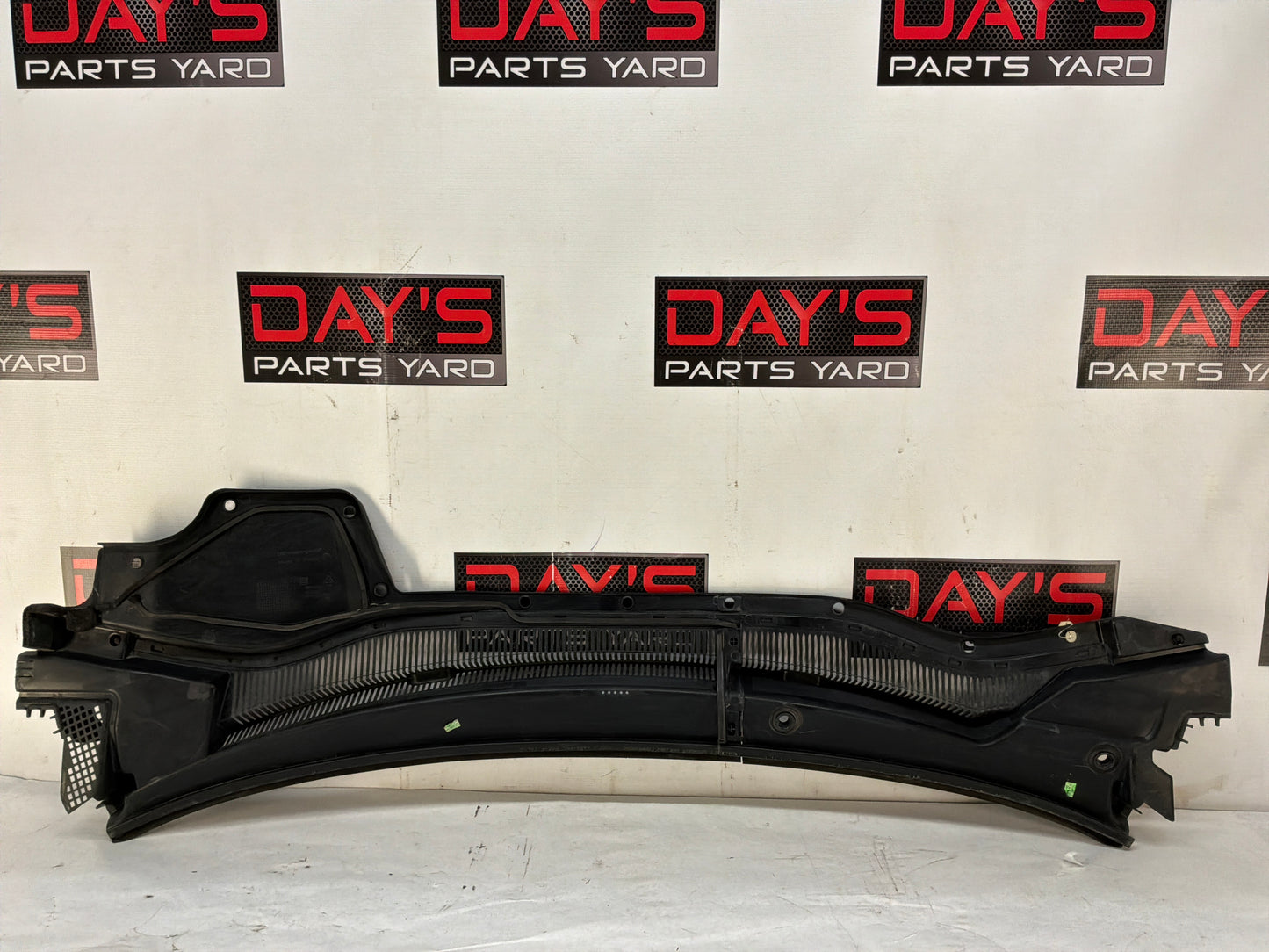 Cowl - Day's Parts Yard