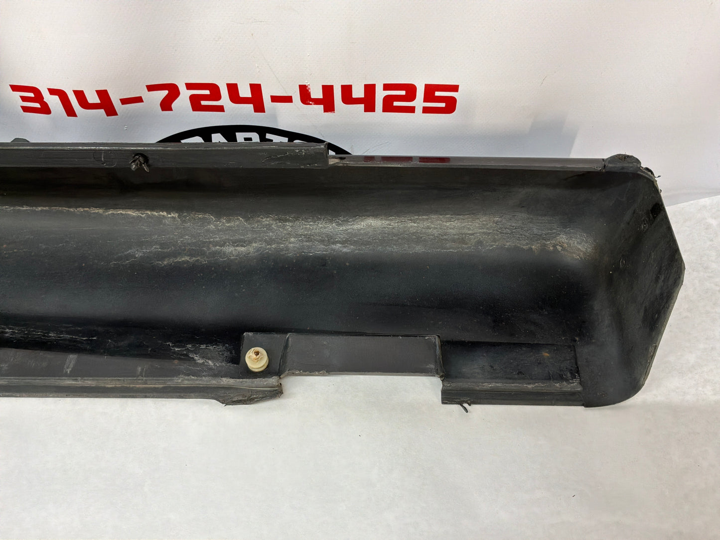2004 Pontiac GTO LH Driver Rocker Molding Side Skirt Trim Panel Black OEM