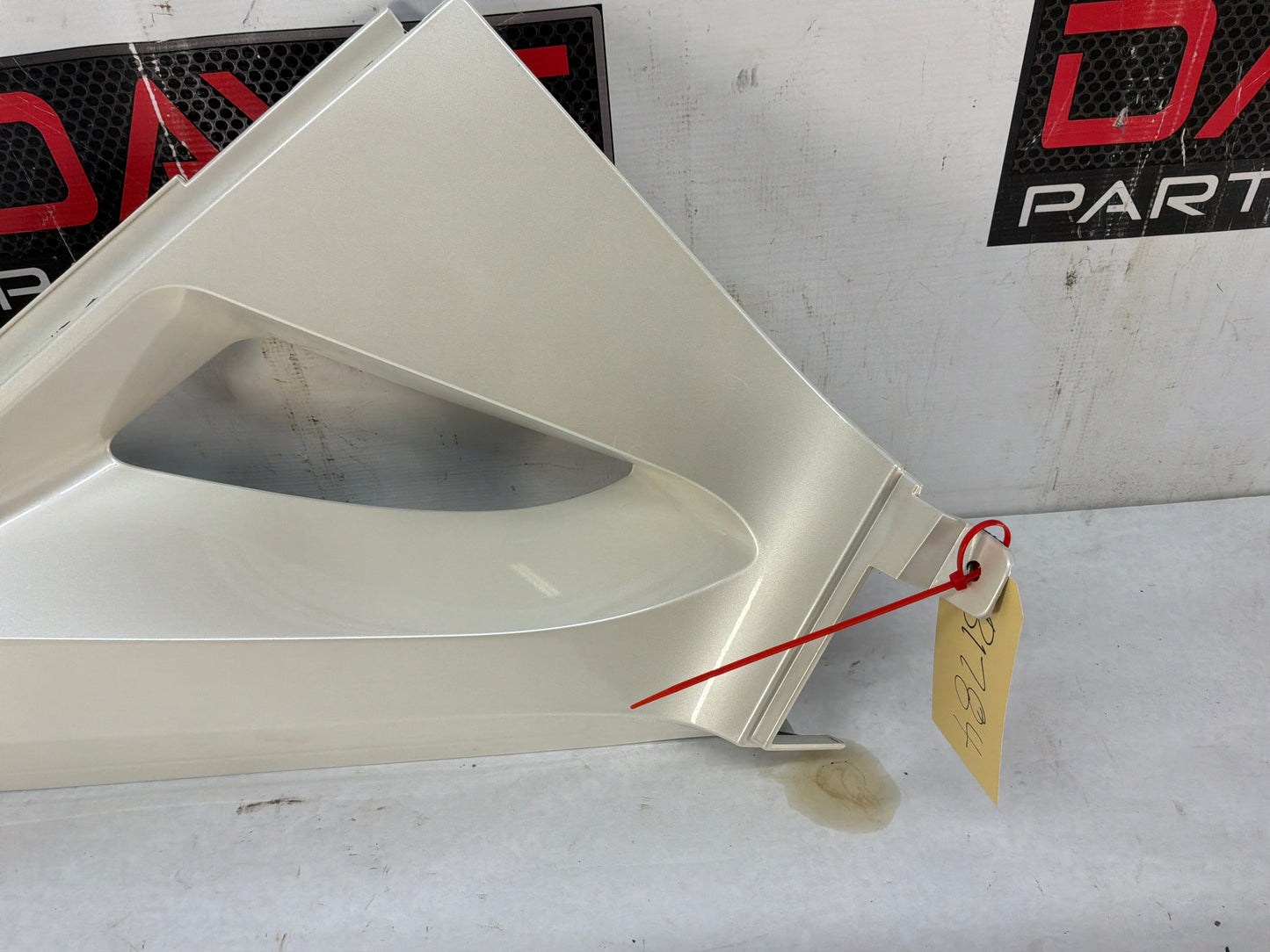 2012 Chevy Avalanche RH Passenger Bed Inner Trim Cargo Box Sail Panel Cladding OEM