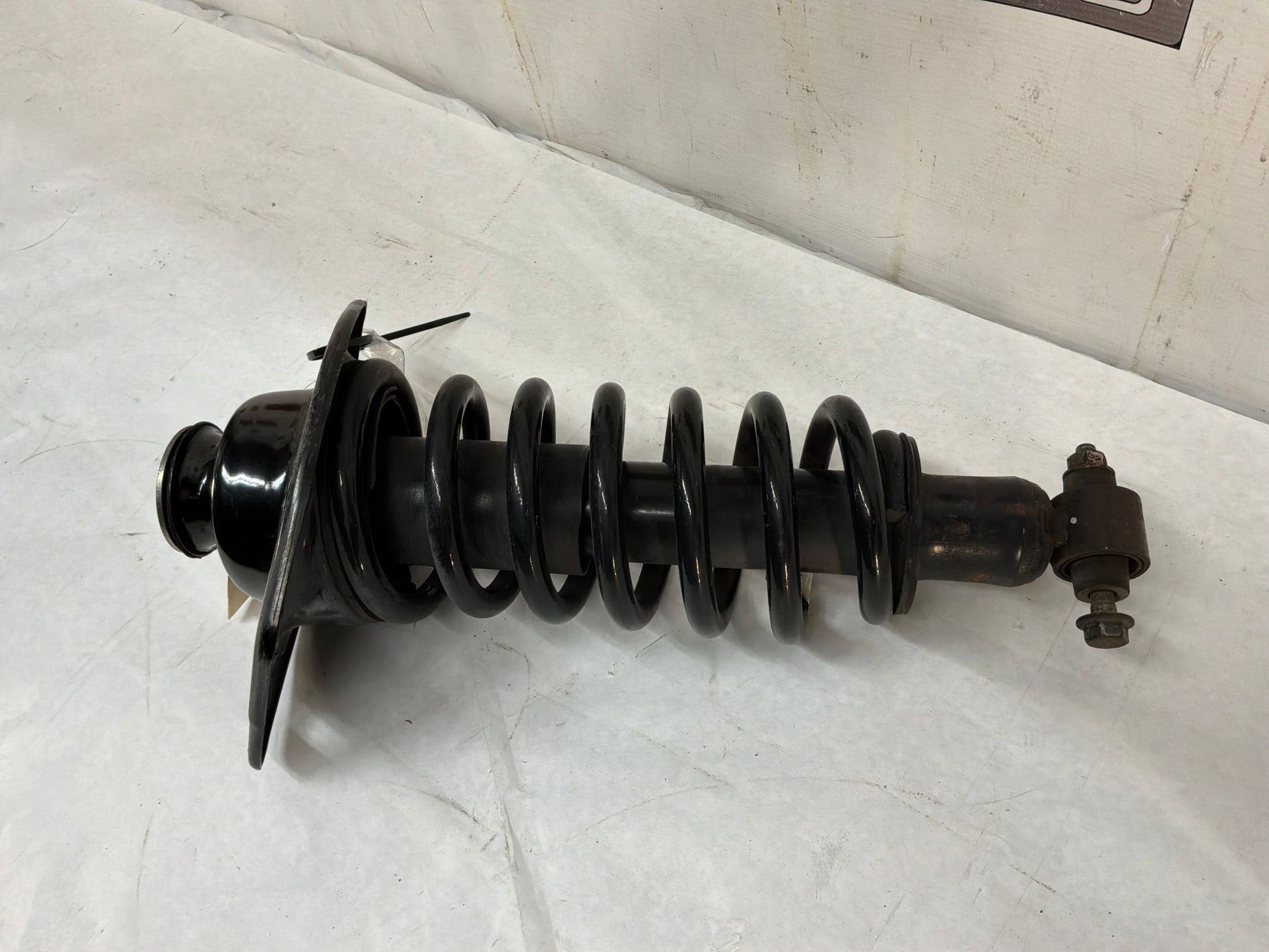 Lh rear shock - Day's Parts Yard