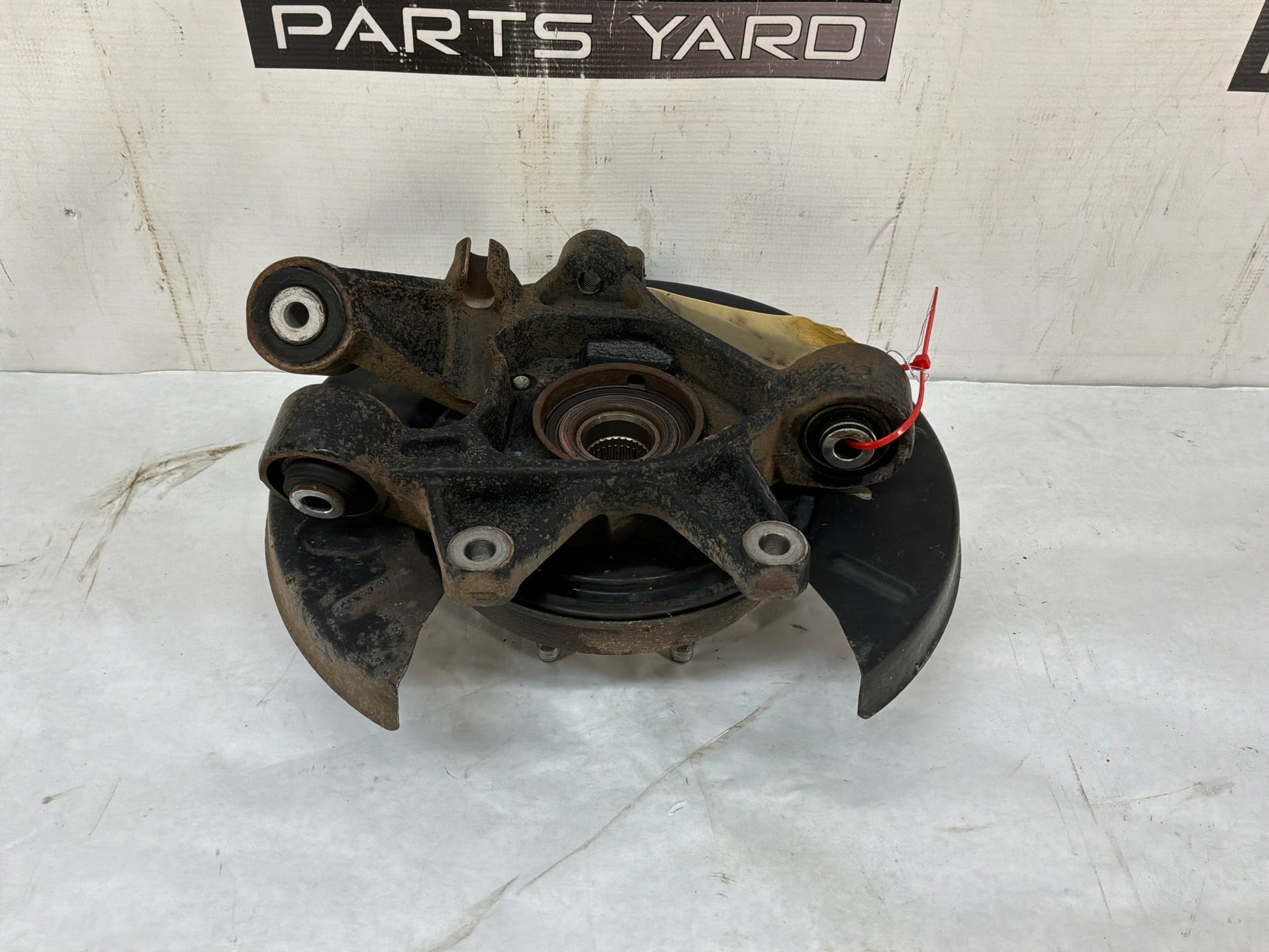 2017 Chevy Caprice PPV RH Passenger Rear Suspension Spindle Hub Knuckle Wheel Bearing OEM - Day's Parts Yard