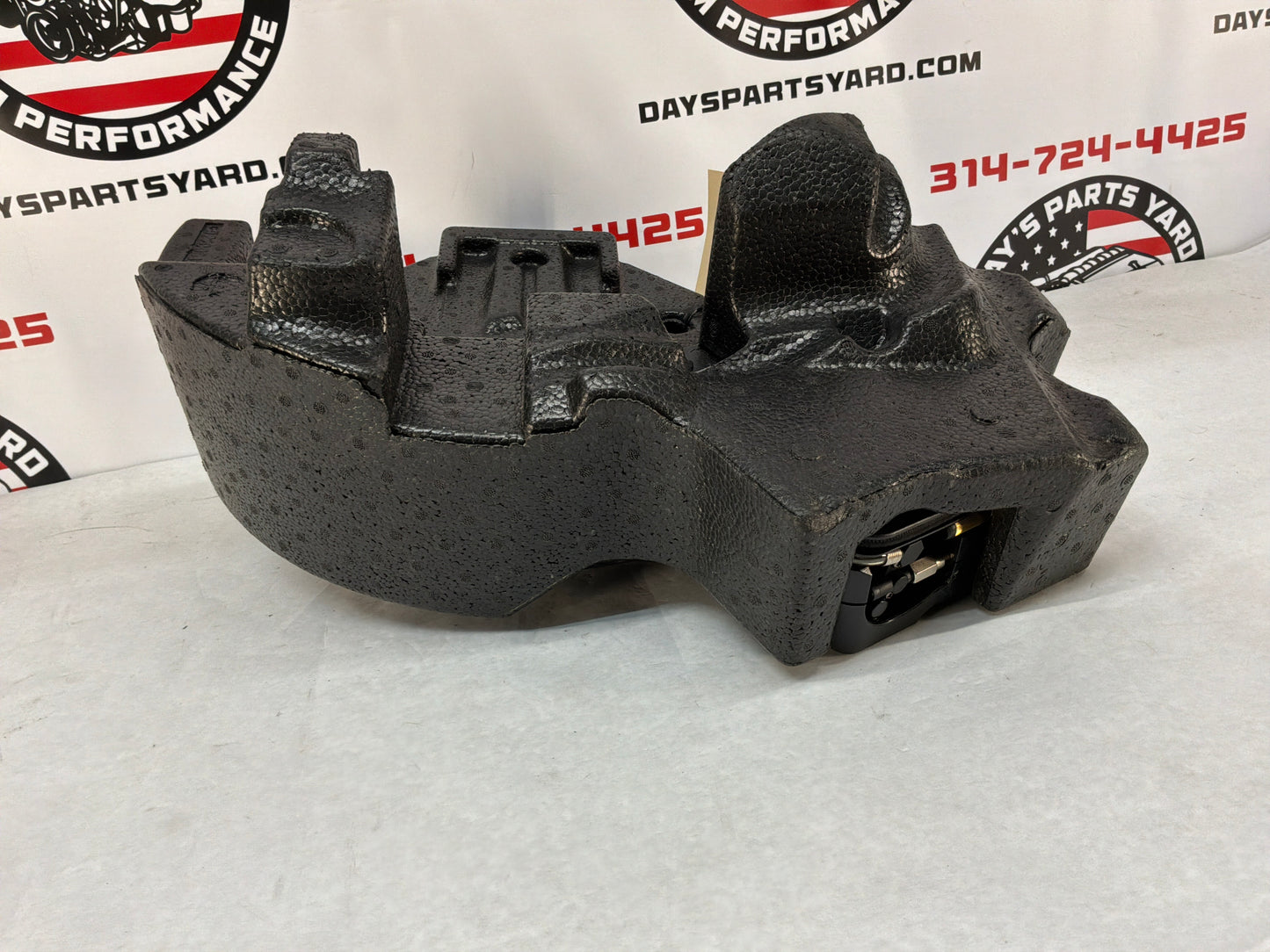 2013 Chevy Camaro 1LE Spare Tire Air Compressor Inflator w/ Sealant OEM