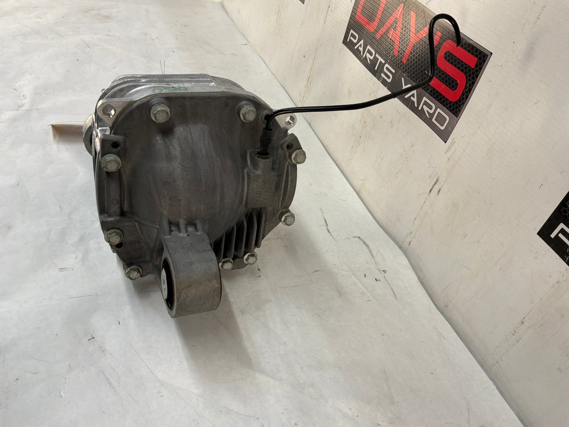 Rear differential - Day's Parts Yard
