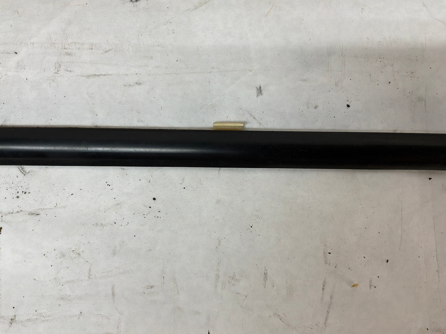 2004 Pontiac GTO RH Passenger Door Window Belt Molding Weather Strip Trim OEM
